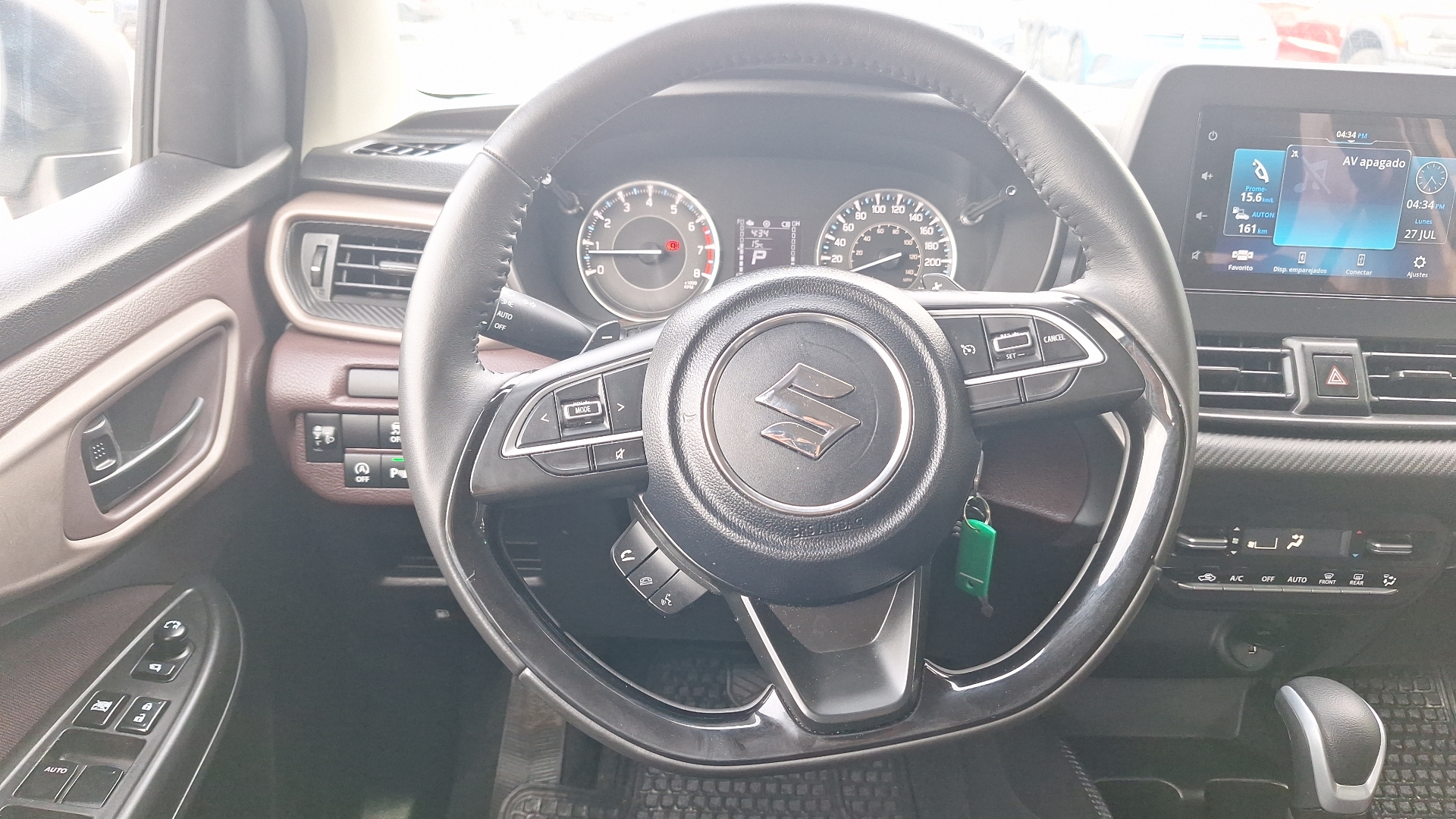 Suzuki Fronx — foto 8 de 15