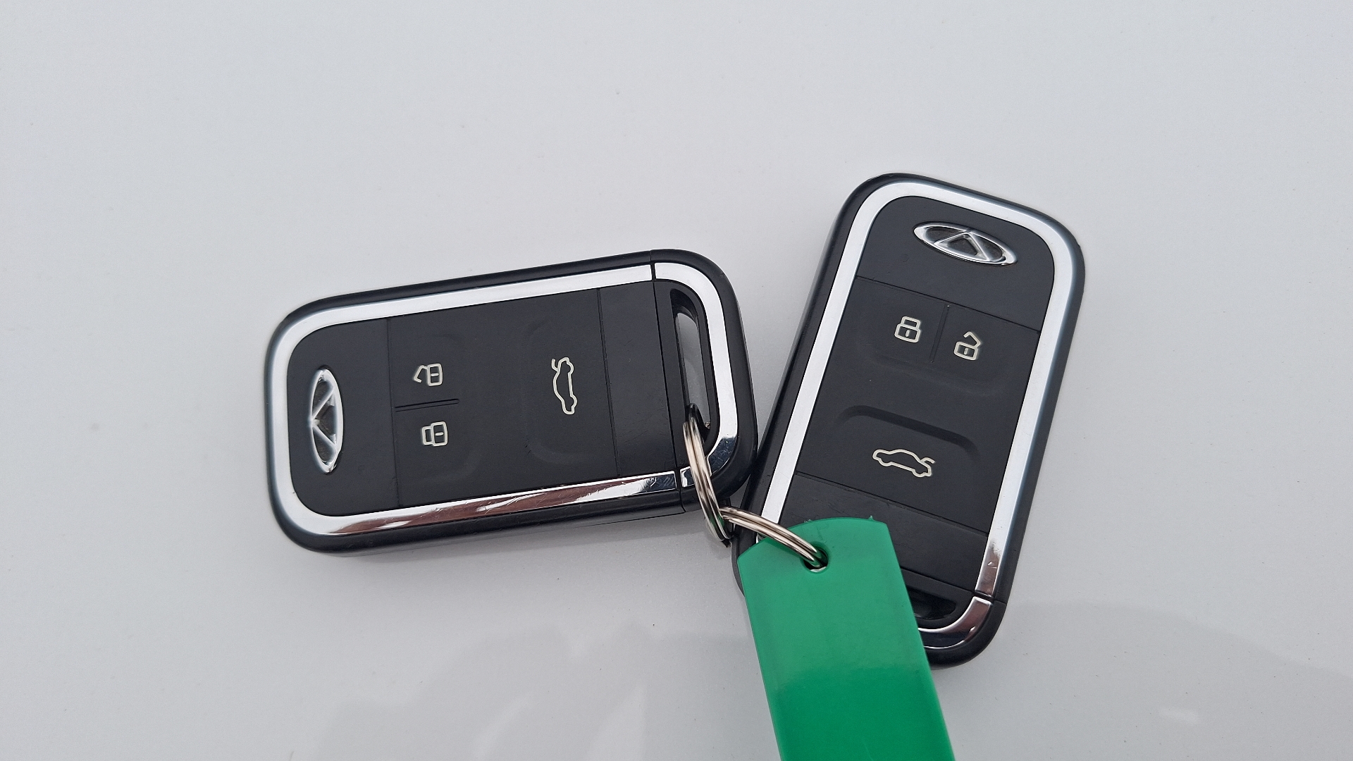 Chery Tiggo 8 — foto 7 de 17