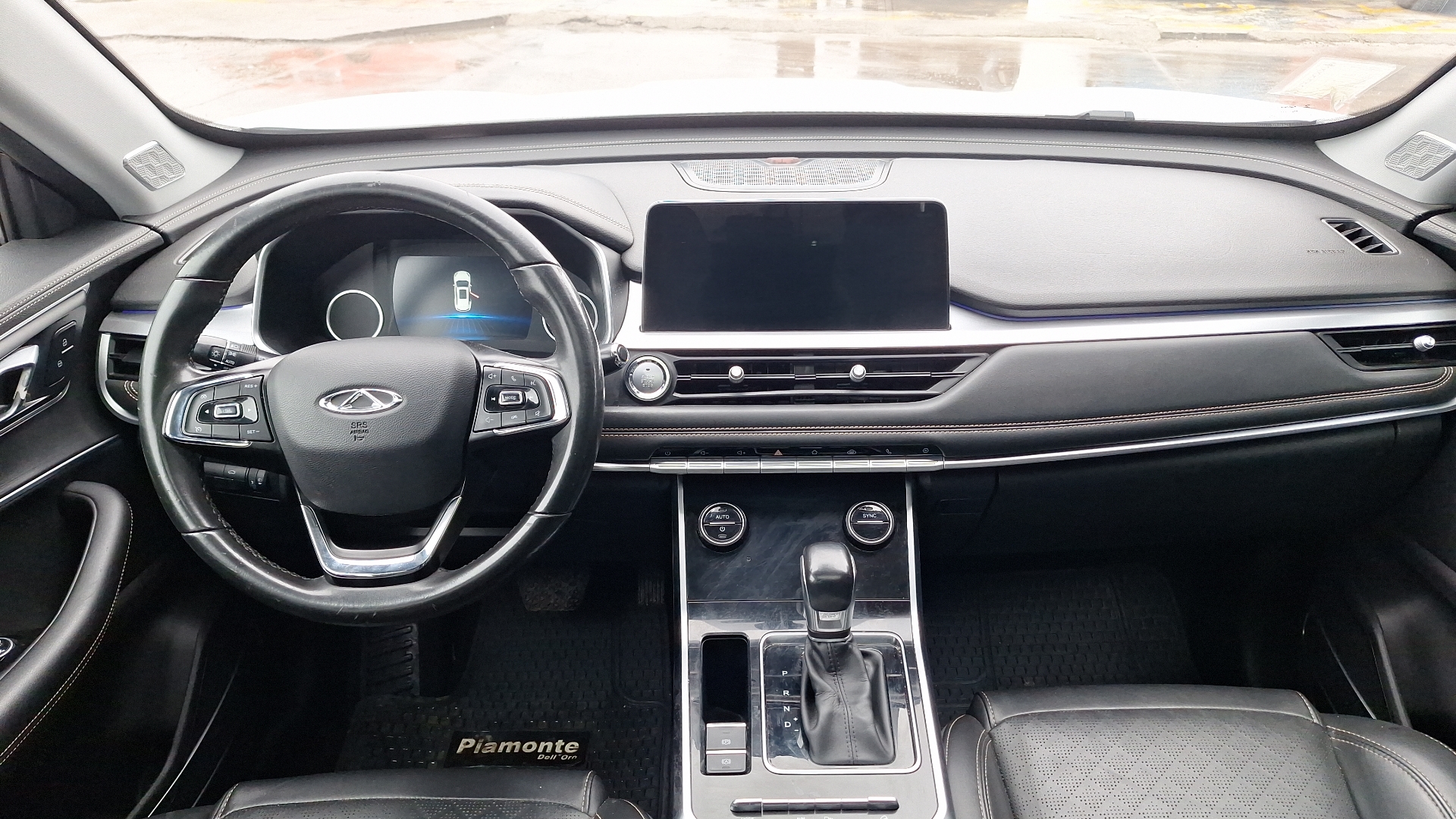 Chery Tiggo 8 — foto 6 de 17