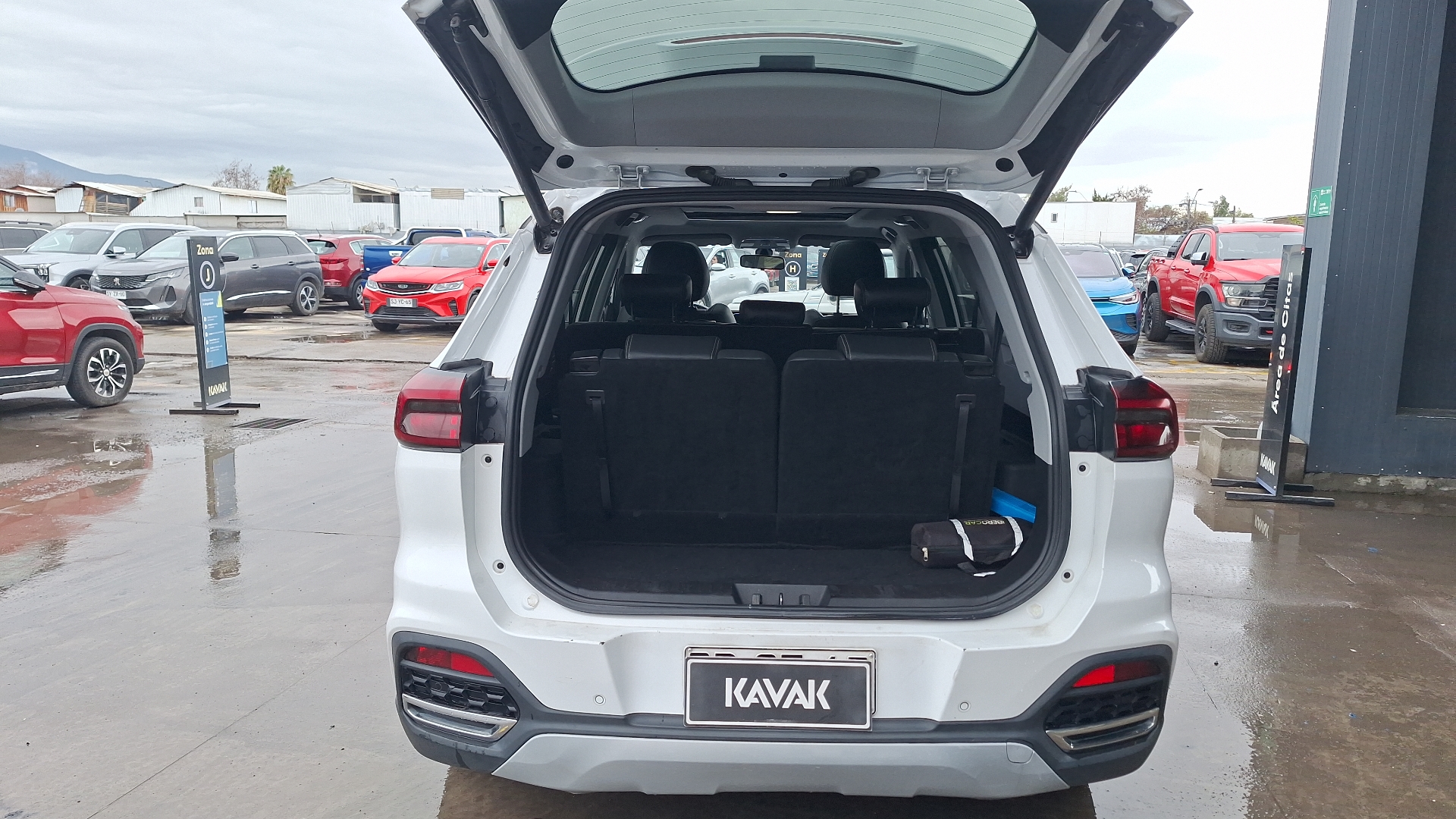 Chery Tiggo 8 — foto 4 de 17