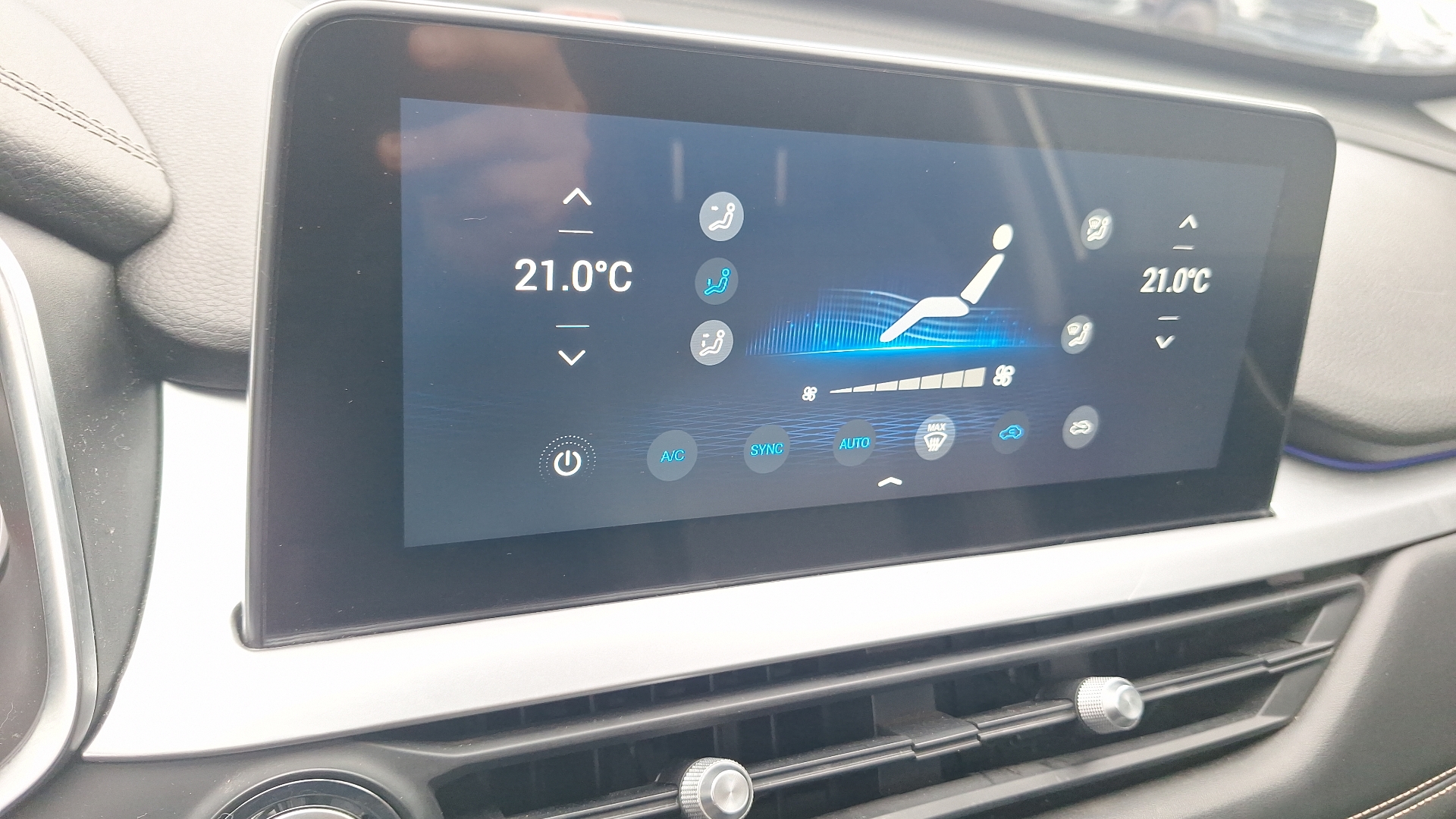 Chery Tiggo 8 — foto 17 de 17