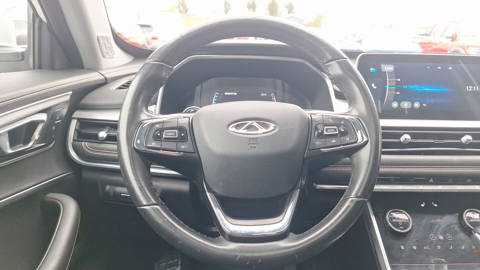 Chery Tiggo 8 — foto 8 de 17
