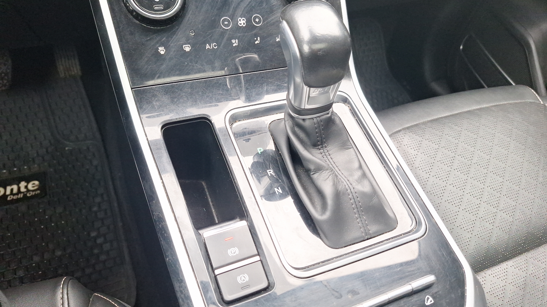 Chery Tiggo 8 — foto 11 de 17