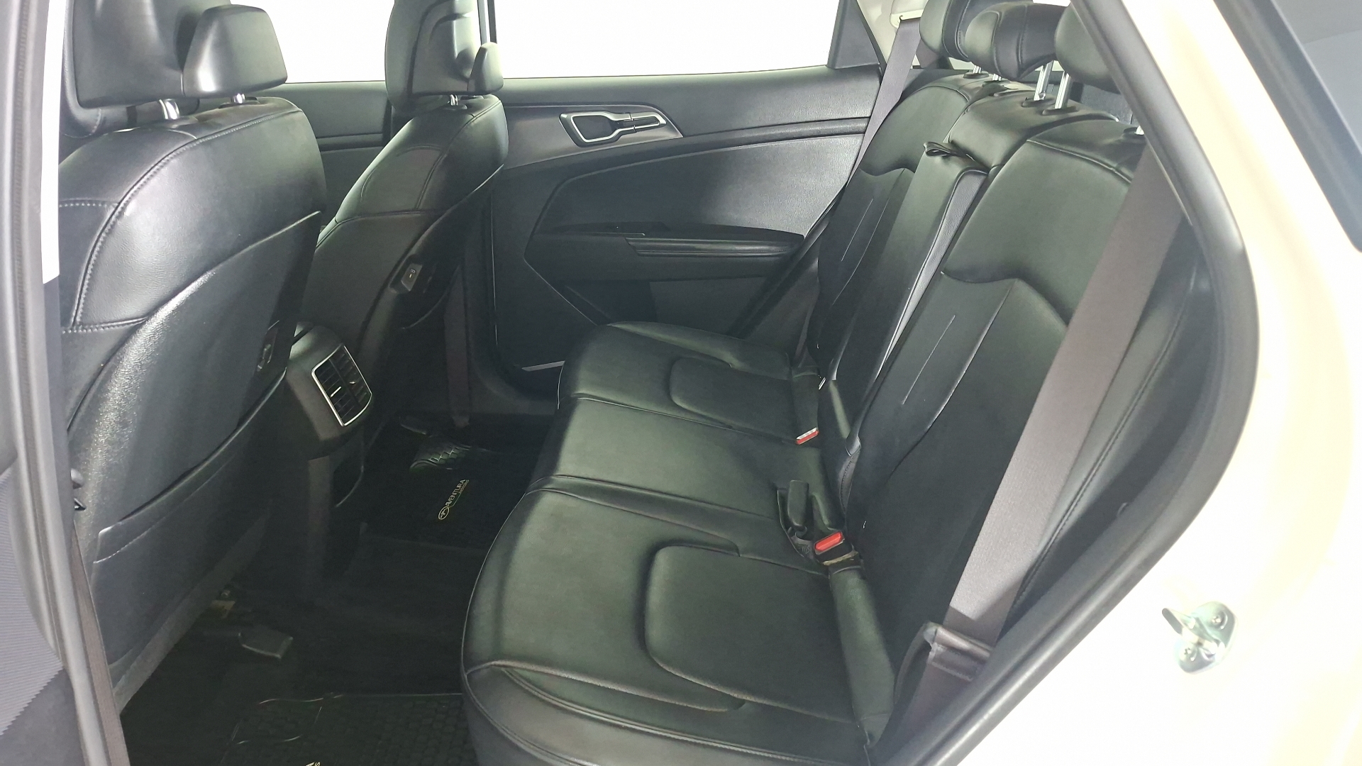 KIA Sportage — foto 14 de 16