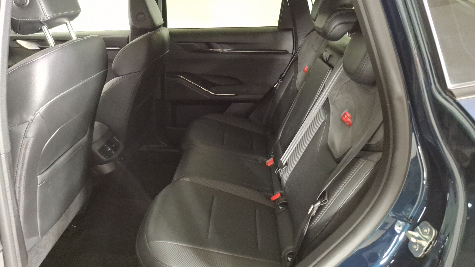 Great Wall Haval H6 — foto 15 de 17