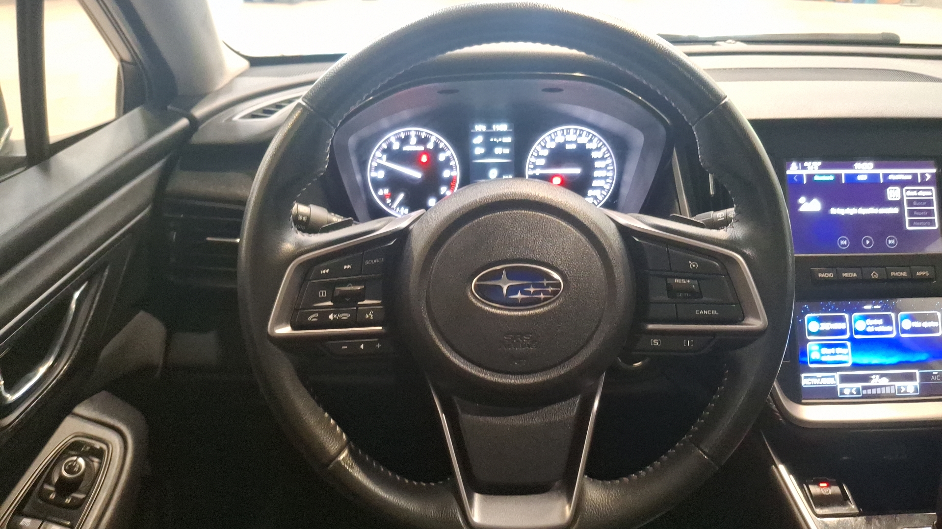 Subaru Outback — foto 8 de 16