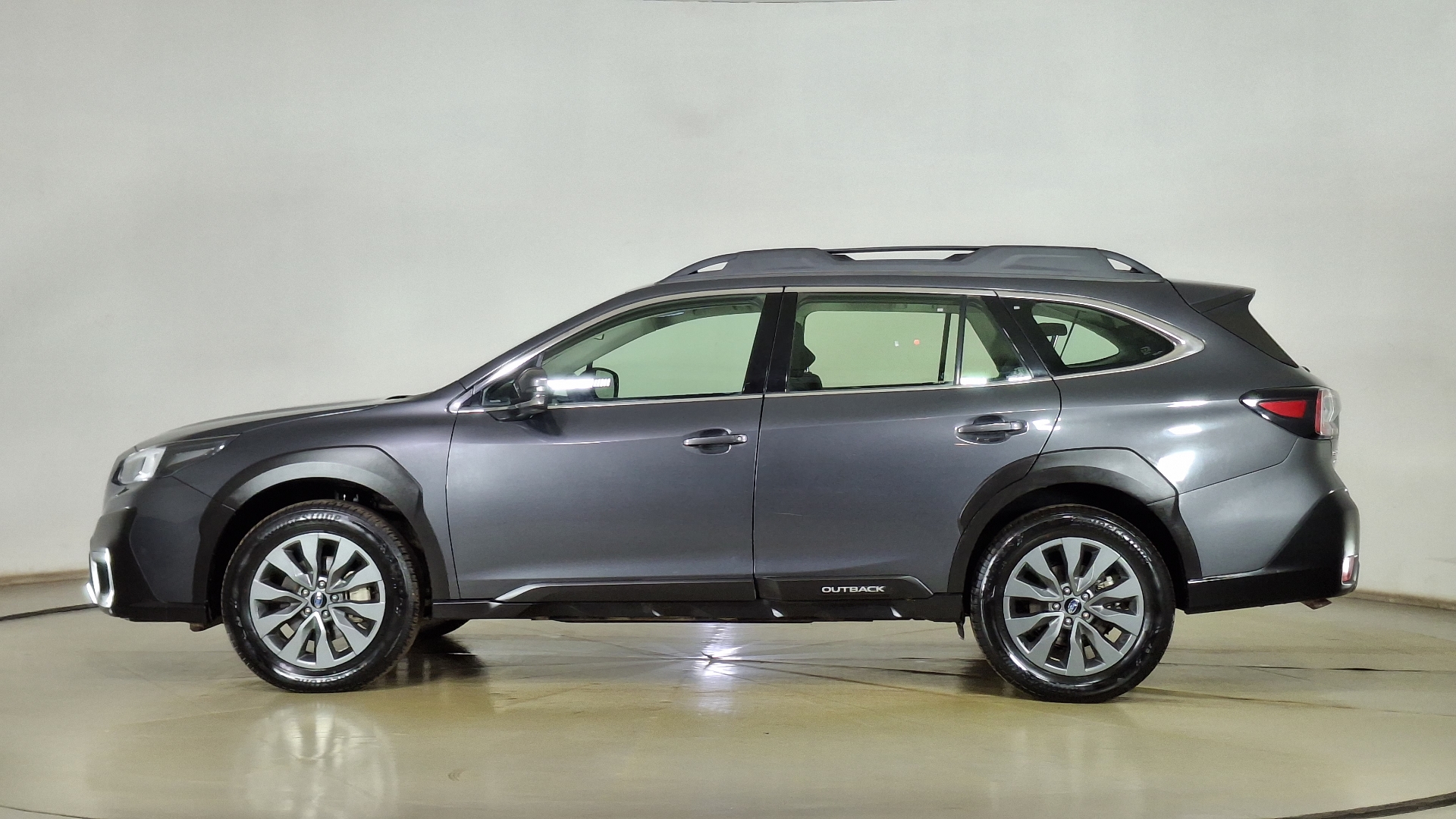 Subaru Outback — foto 7 de 16