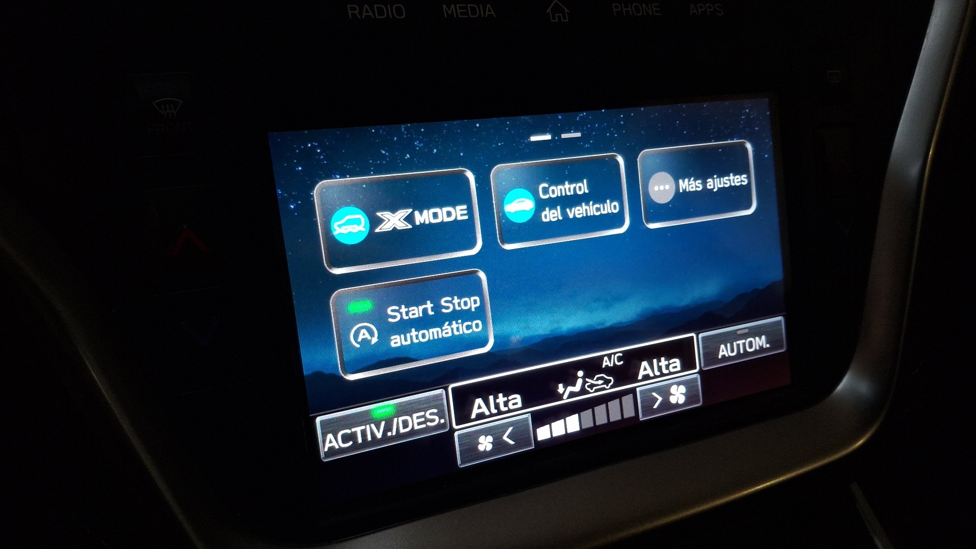 Subaru Outback — foto 15 de 16