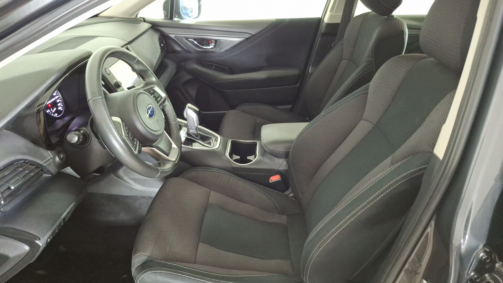 Subaru Outback — foto 13 de 16
