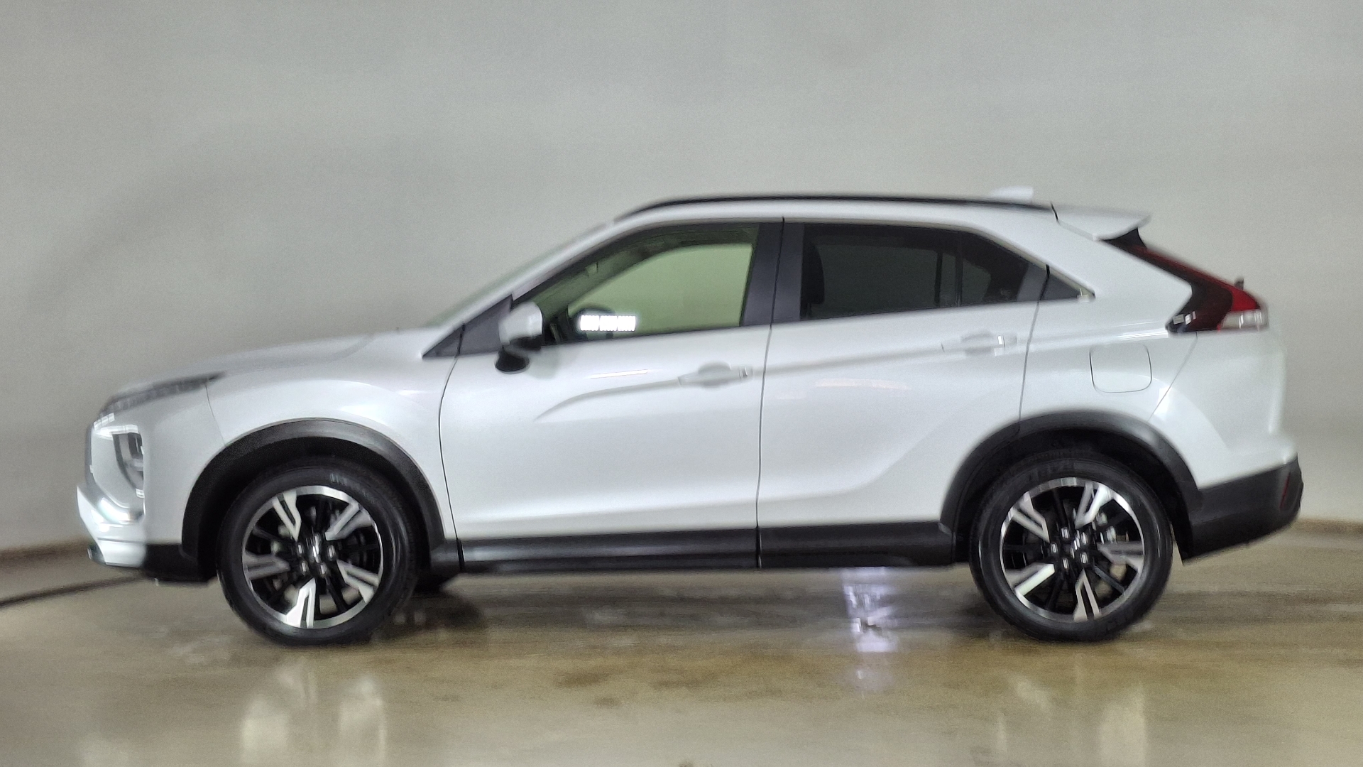 Mitsubishi Eclipse Cross — foto 7 de 16