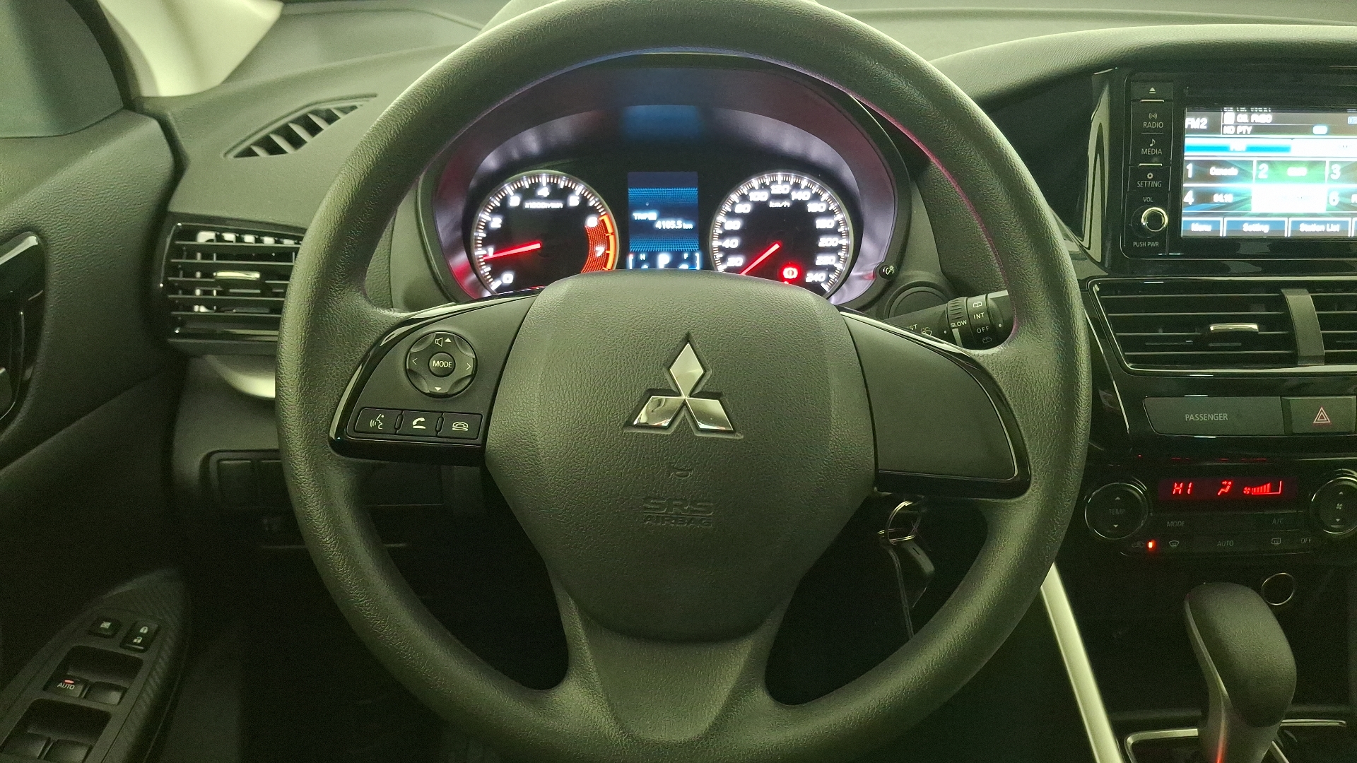 Mitsubishi Eclipse Cross — foto 8 de 16