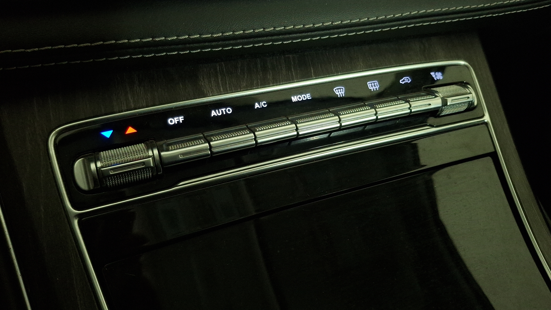 DFSK Suv600 — foto 16 de 17
