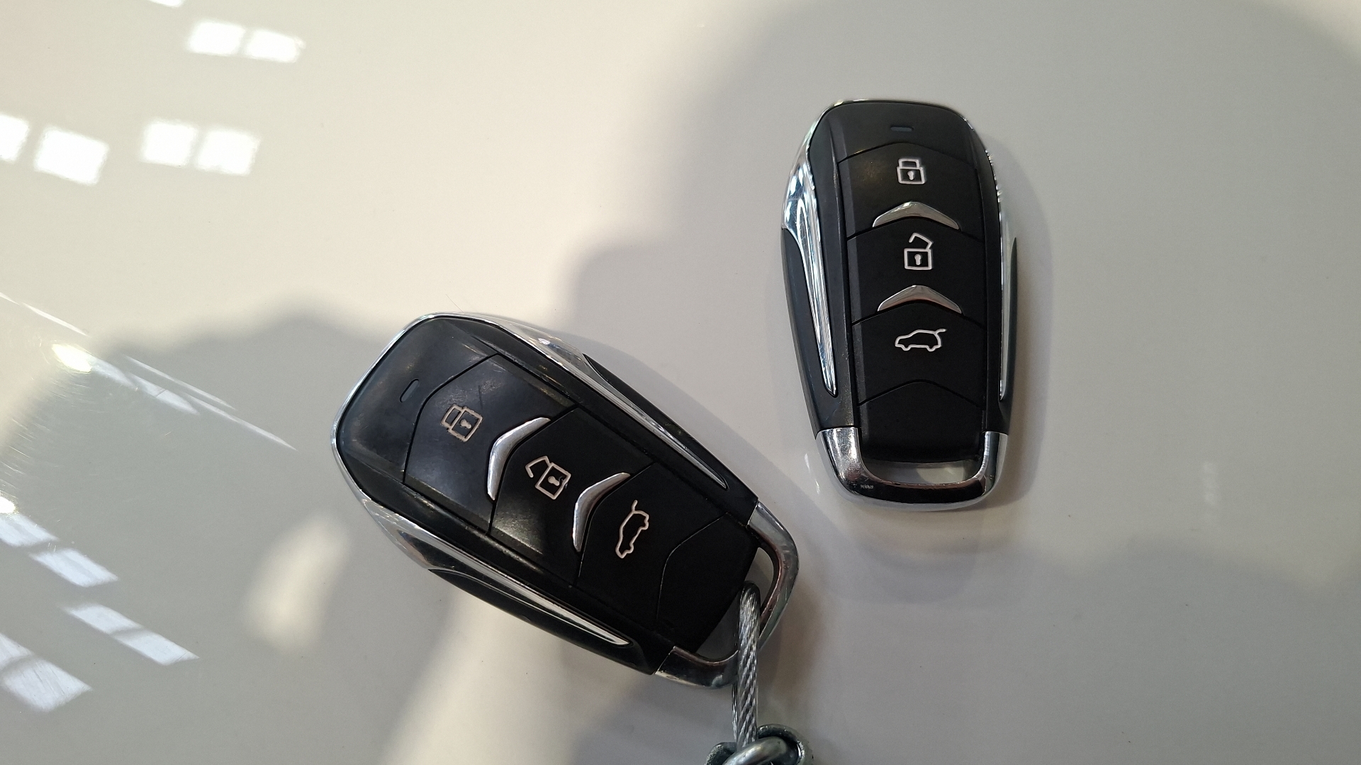DFSK Suv600 — foto 18 de 18