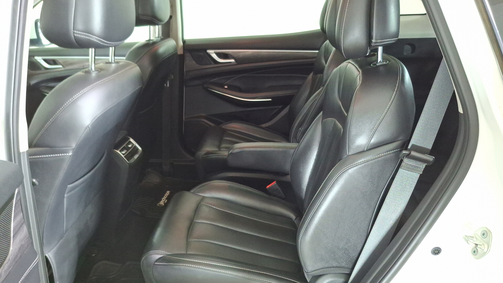 DFSK Suv600 — foto 15 de 18