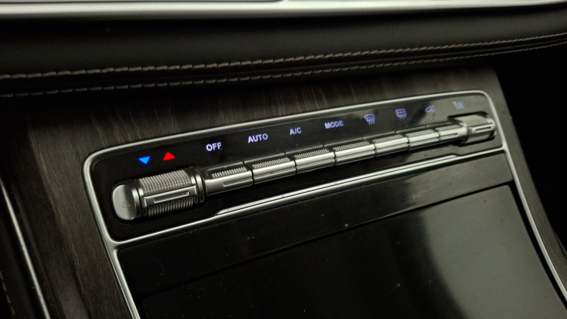 DFSK Suv600 — foto 16 de 18