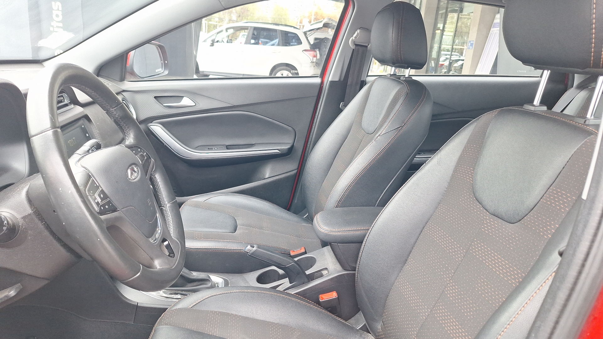 Chery Tiggo 2 — foto 14 de 15