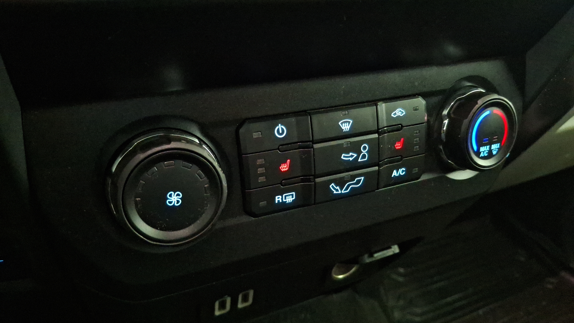 Ford F-150 — foto 15 de 16