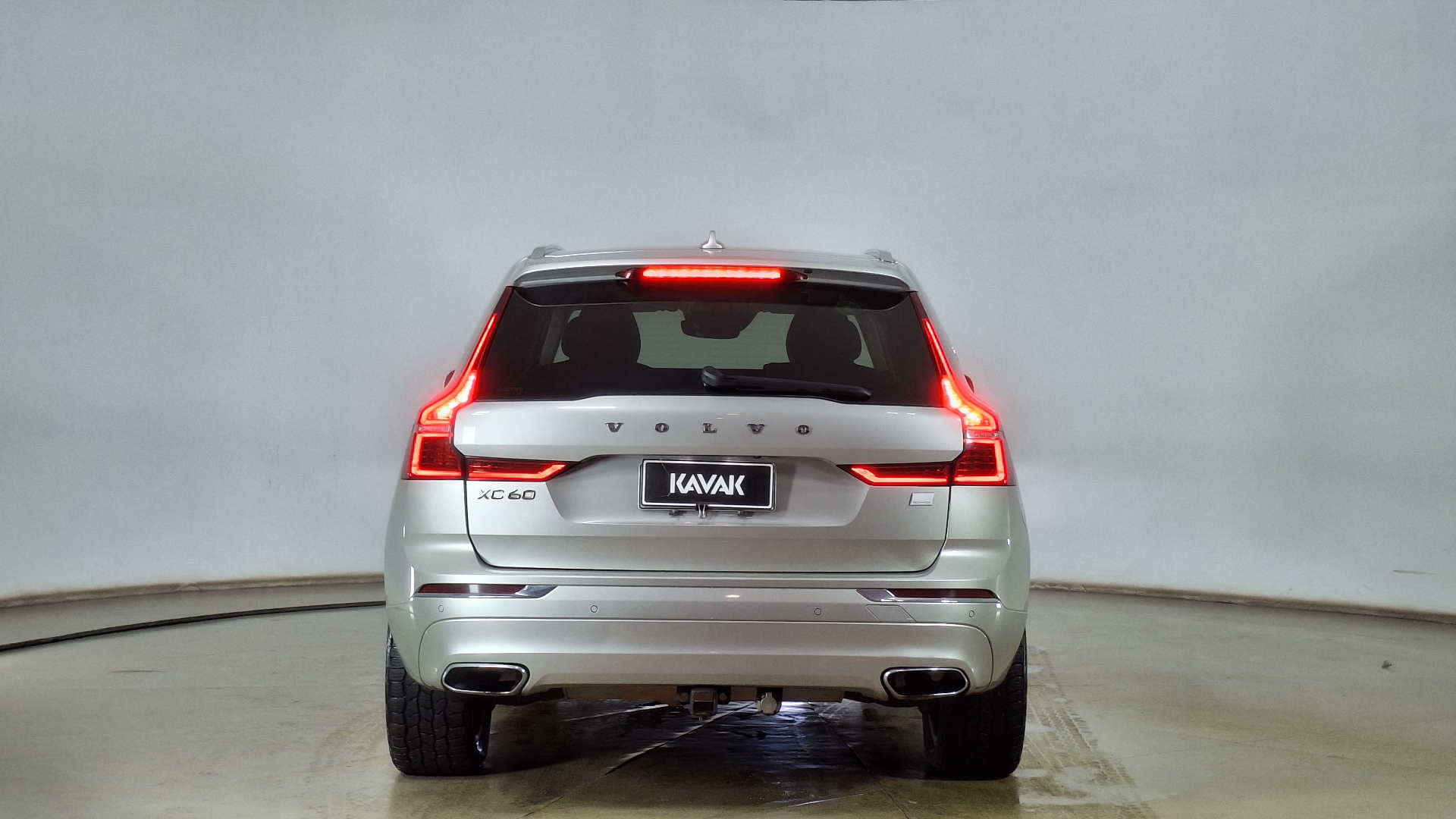 Volvo XC60 — foto 5 de 17