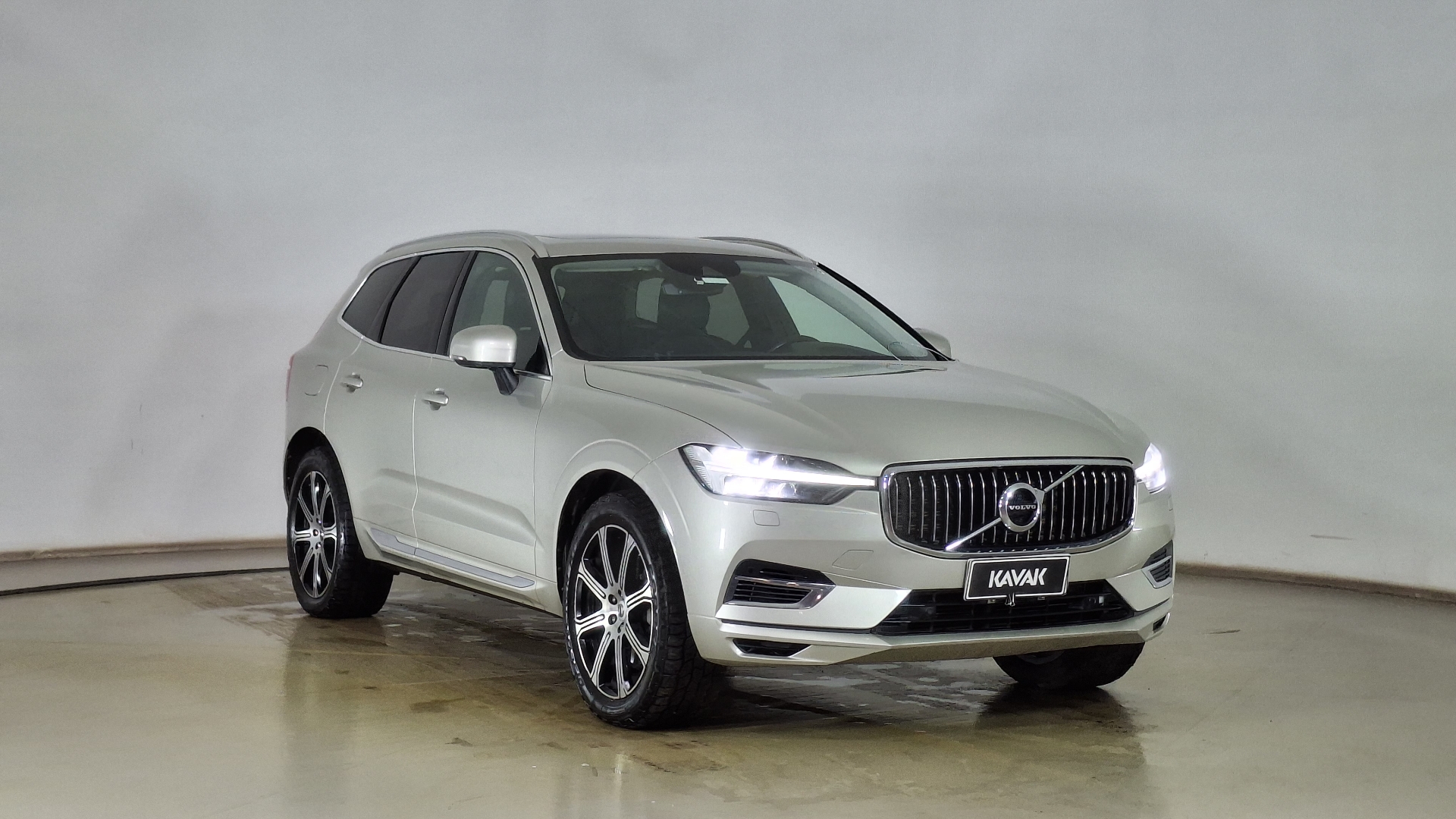 Volvo XC60 — foto 3 de 17