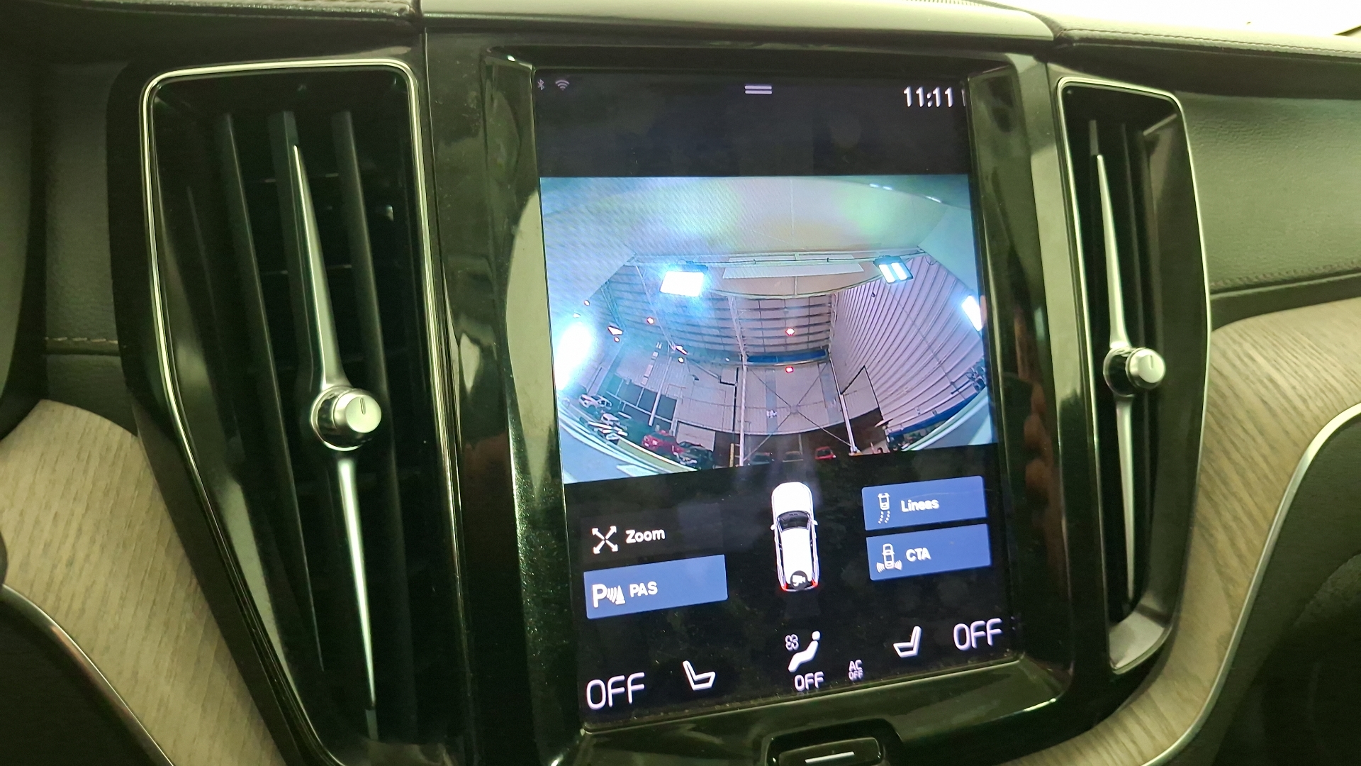 Volvo XC60 — foto 12 de 17
