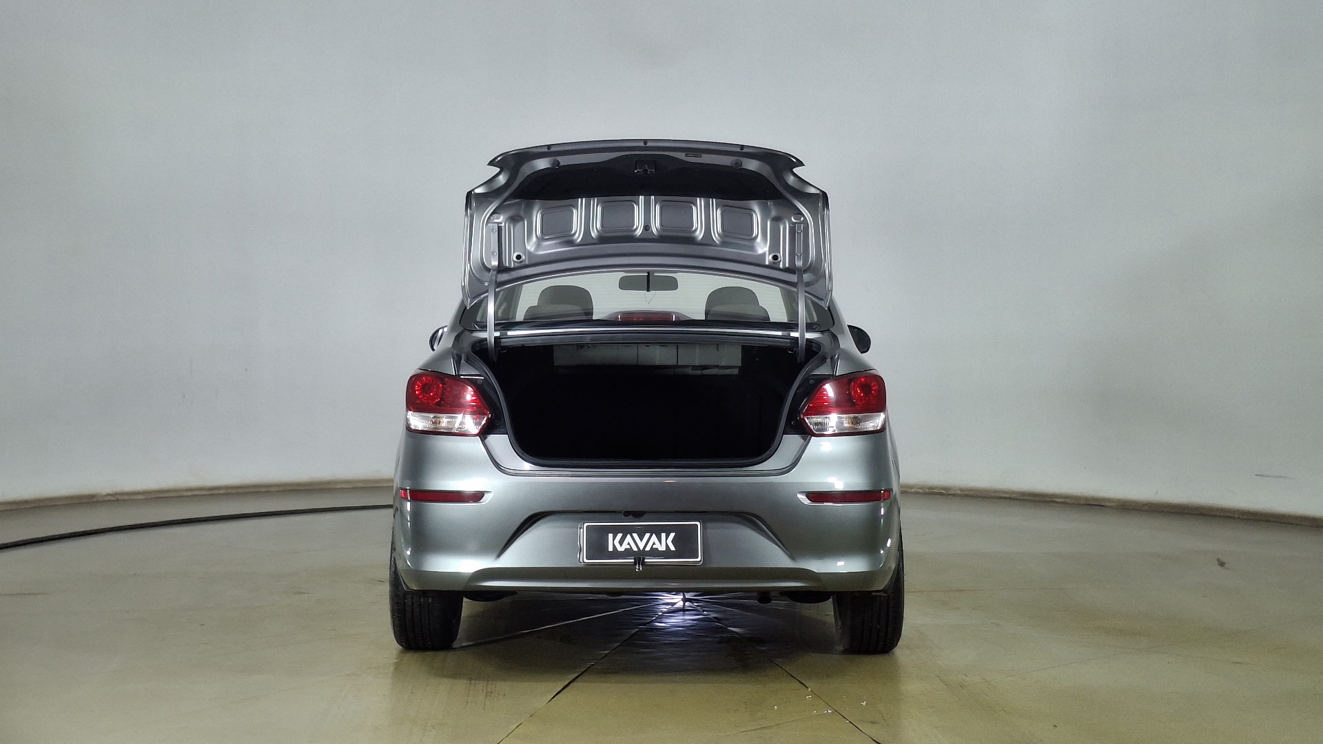 KIA Soluto — foto 6 de 16