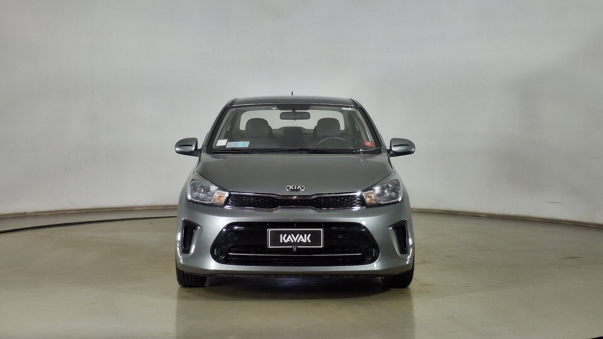 KIA Soluto — foto 2 de 16