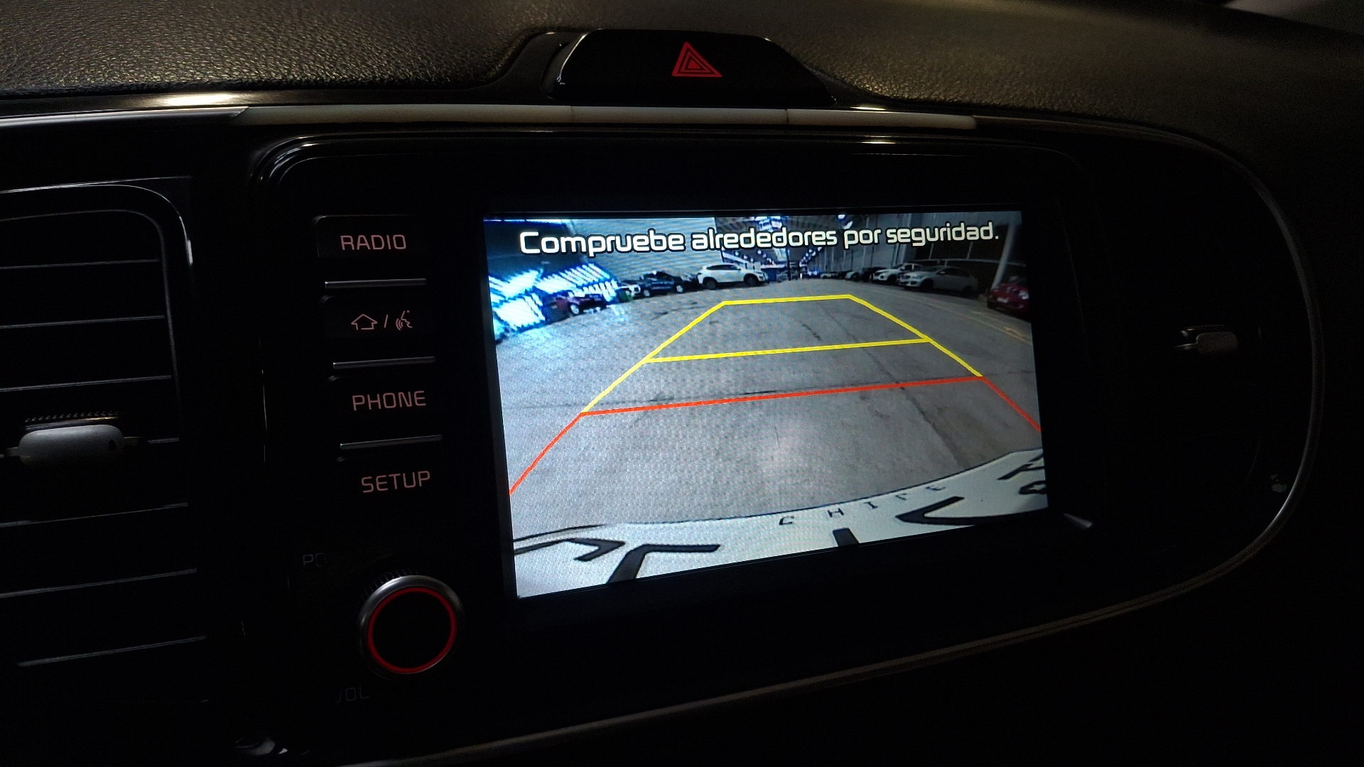 KIA Soluto — foto 12 de 16