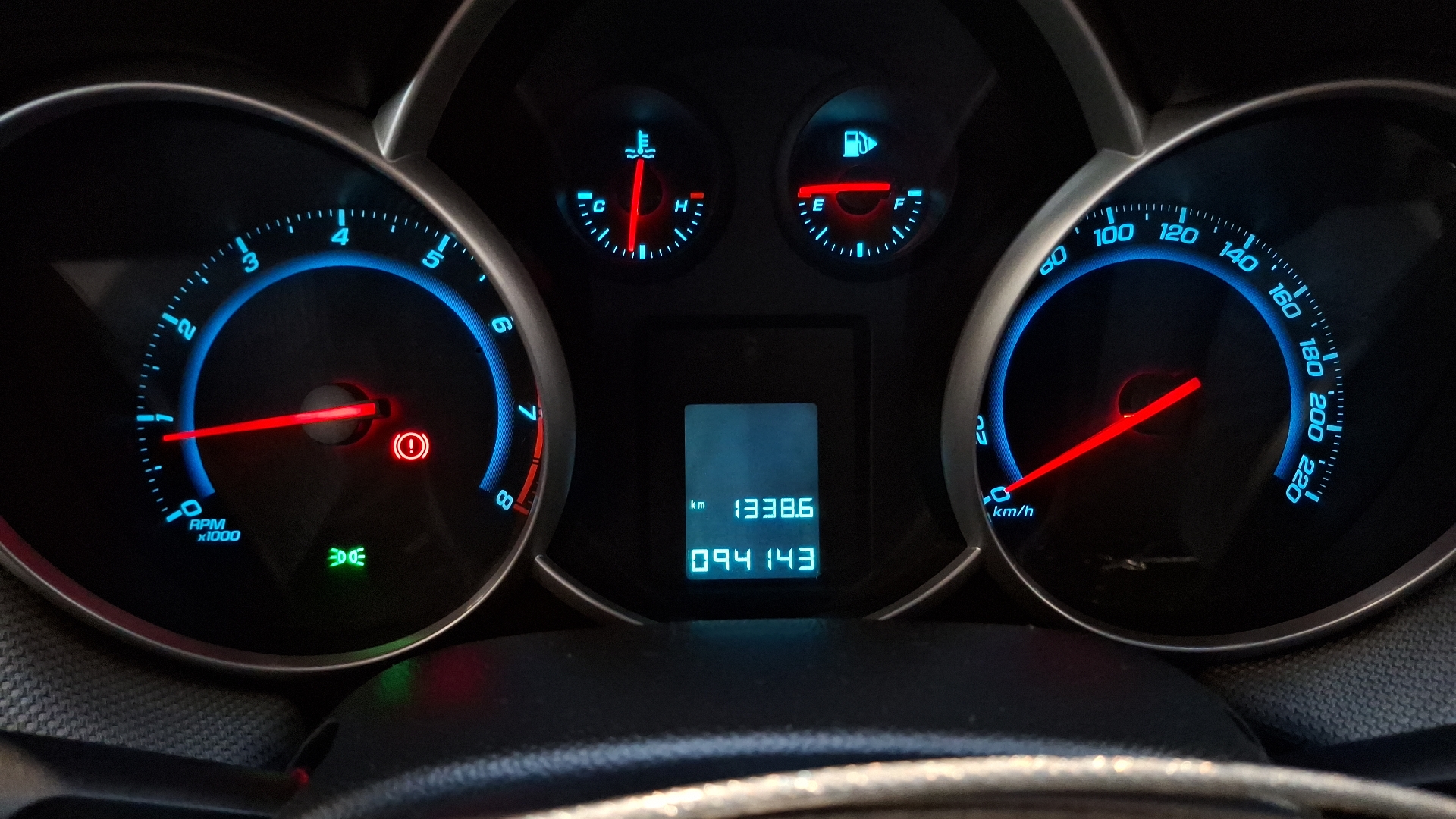 Chevrolet Cruze — foto 9 de 15