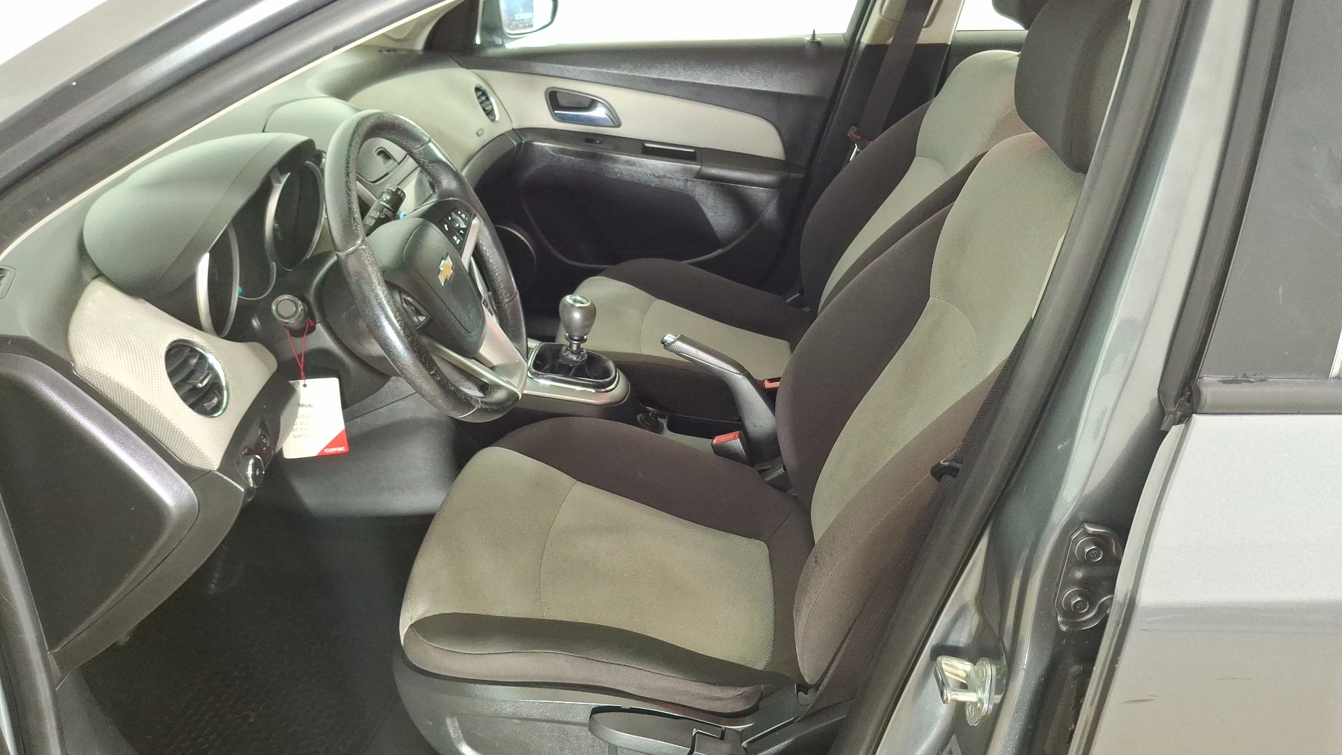 Chevrolet Cruze — foto 12 de 15