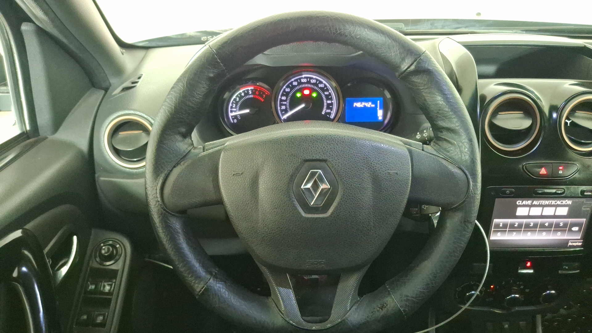 Renault Duster — foto 8 de 15
