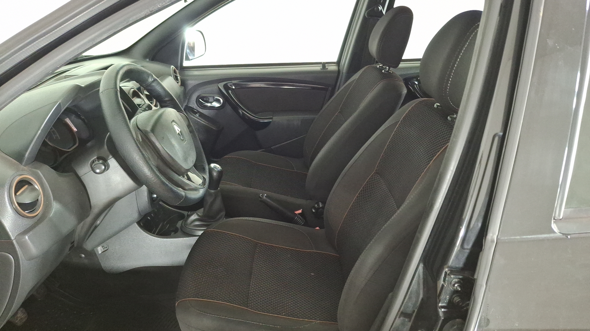Renault Duster — foto 12 de 15