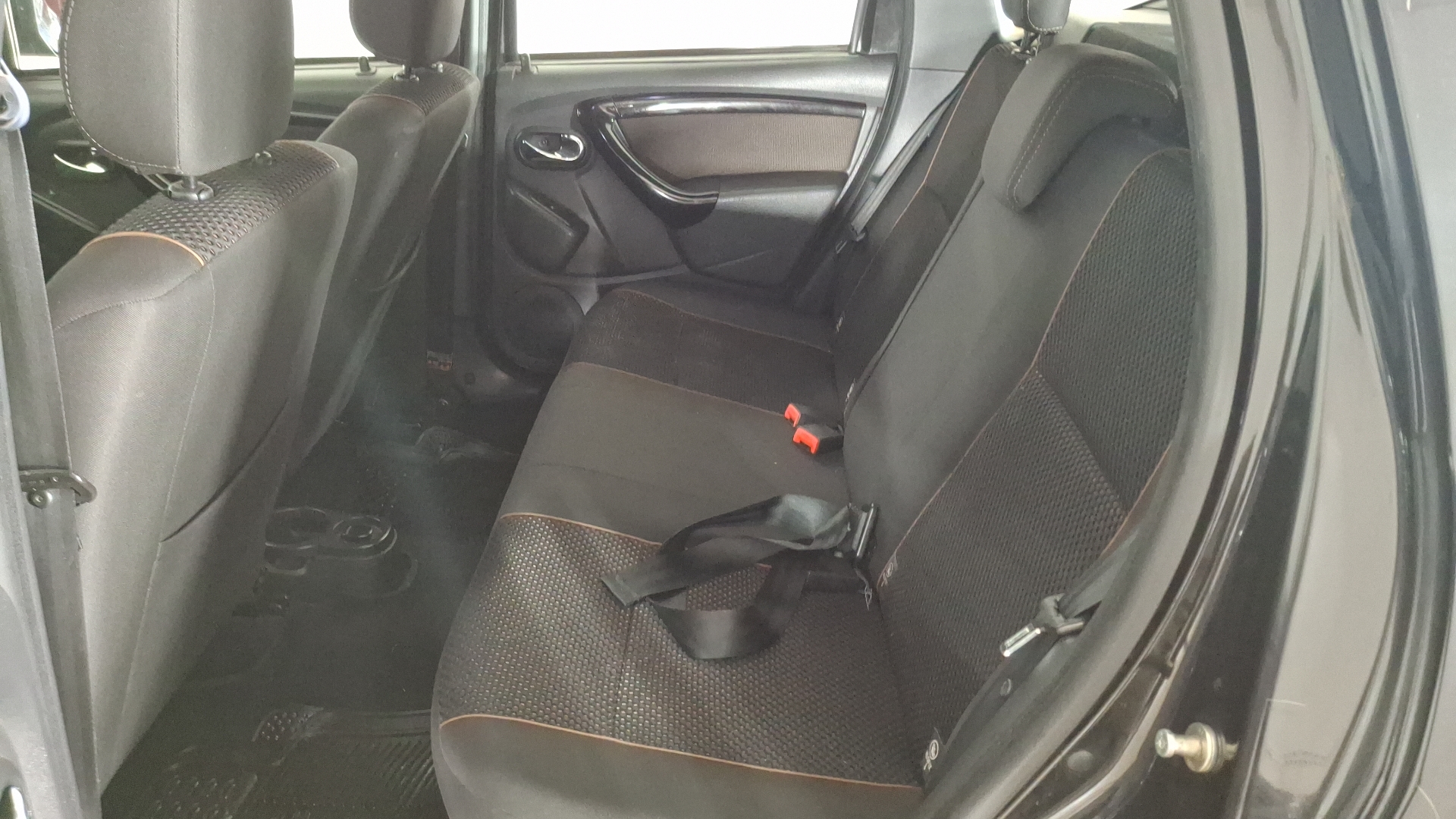 Renault Duster — foto 13 de 15