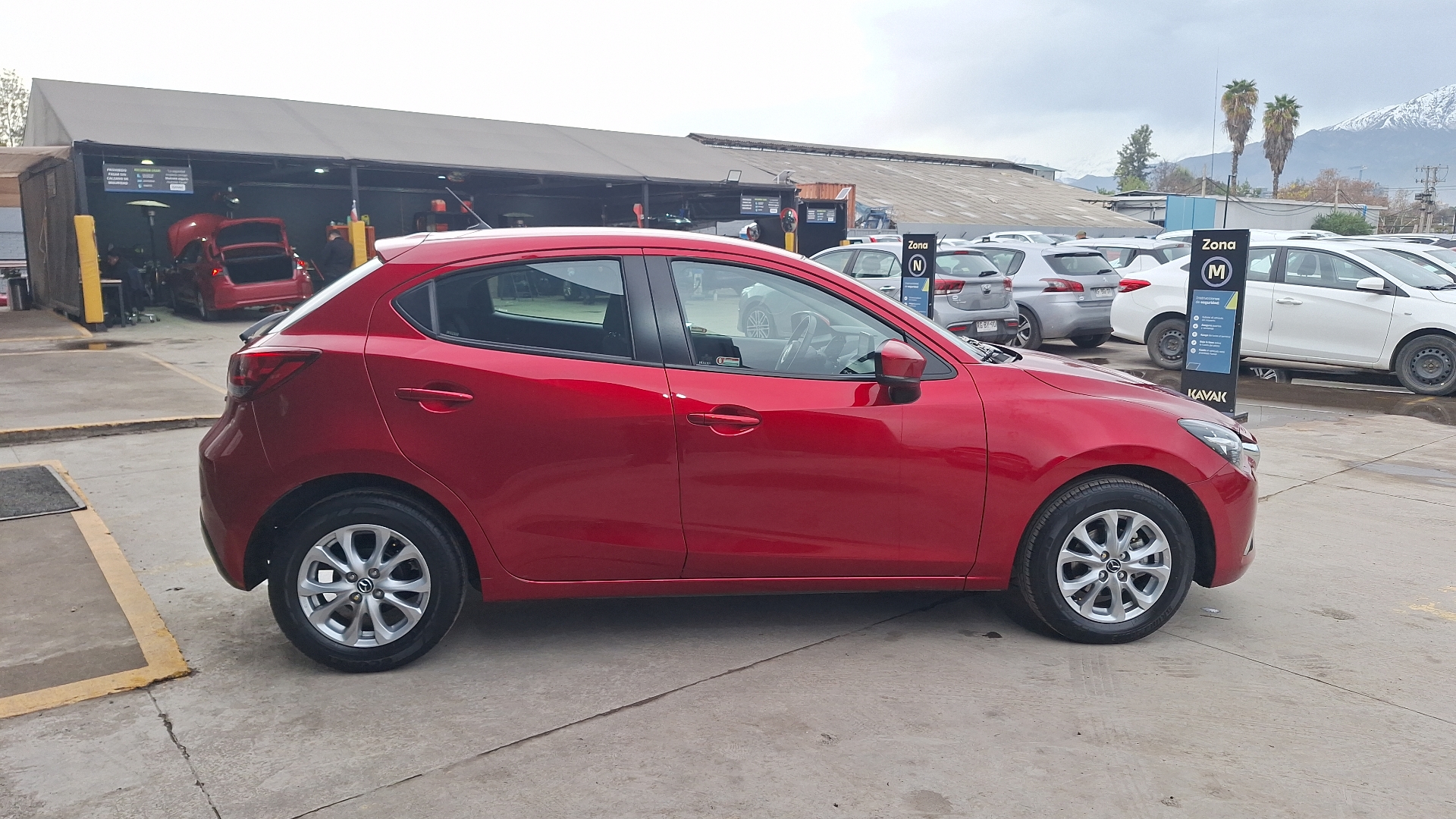 Mazda 2 — foto 5 de 15