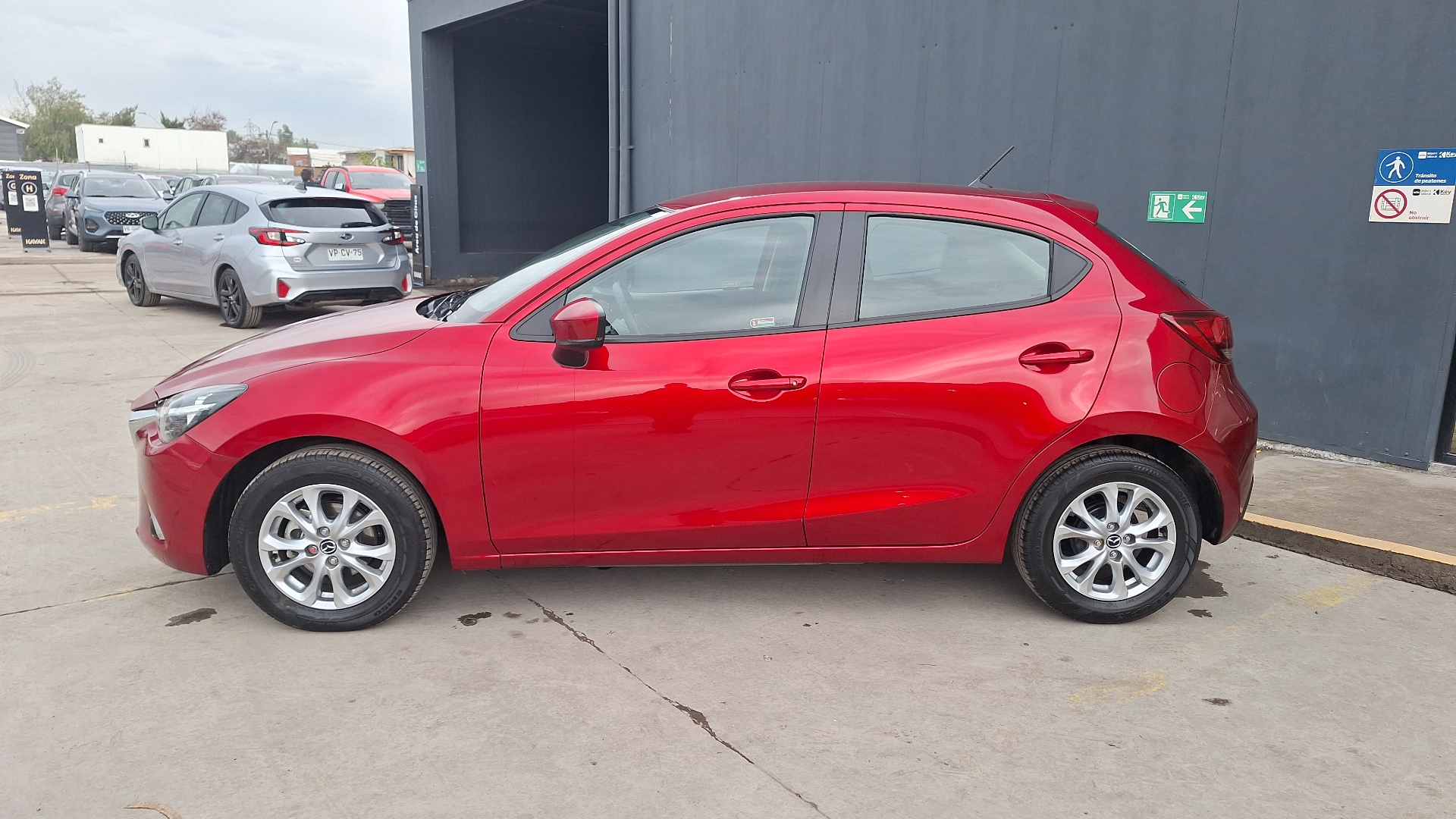 Mazda 2 — foto 2 de 15