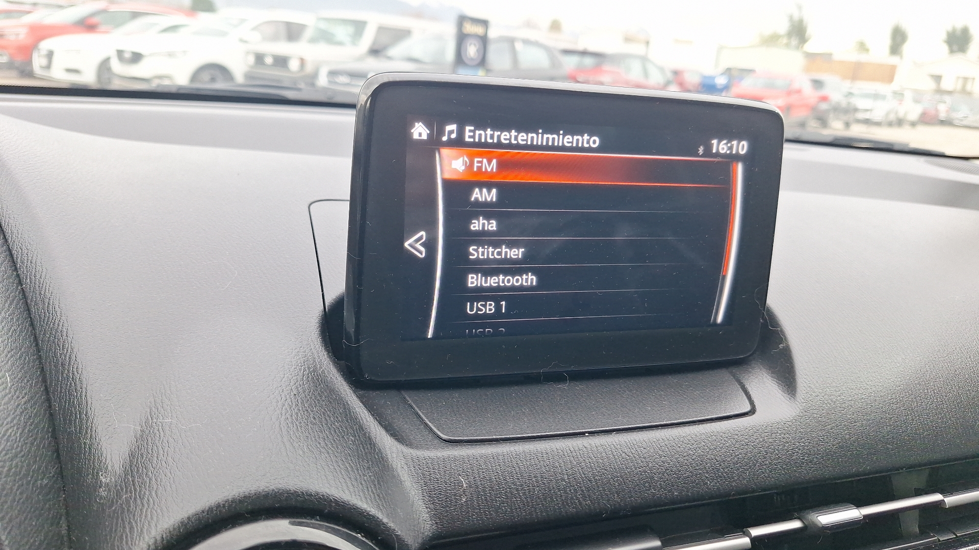 Mazda 2 — foto 10 de 15