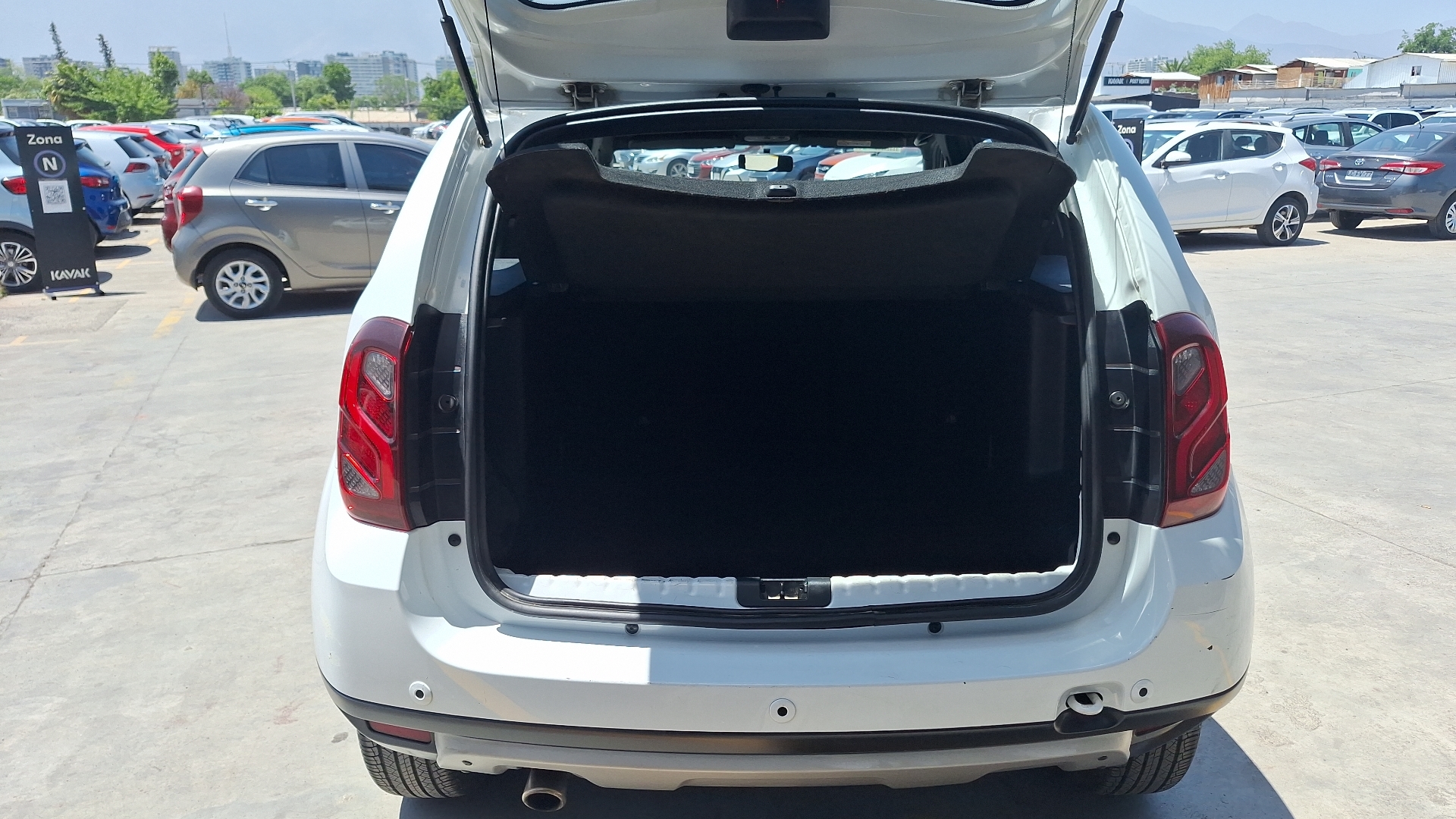 Renault Duster — foto 4 de 14