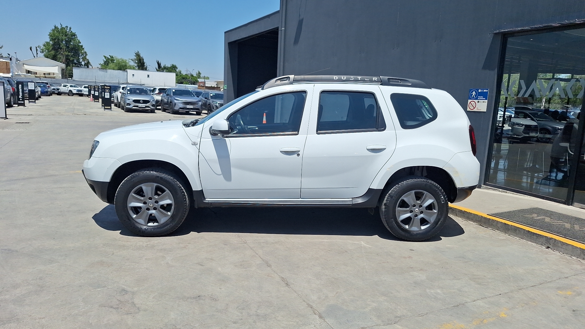 Renault Duster — foto 2 de 14