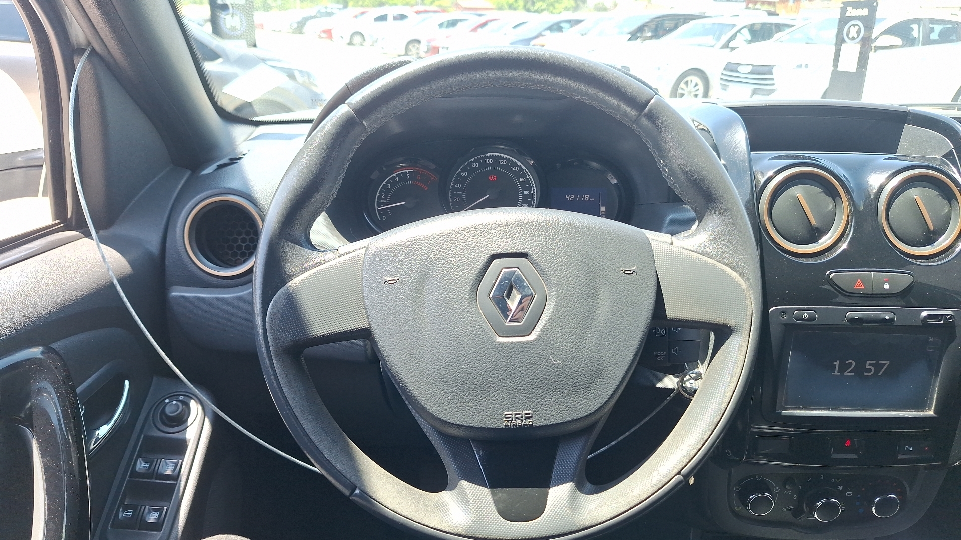 Renault Duster — foto 8 de 14