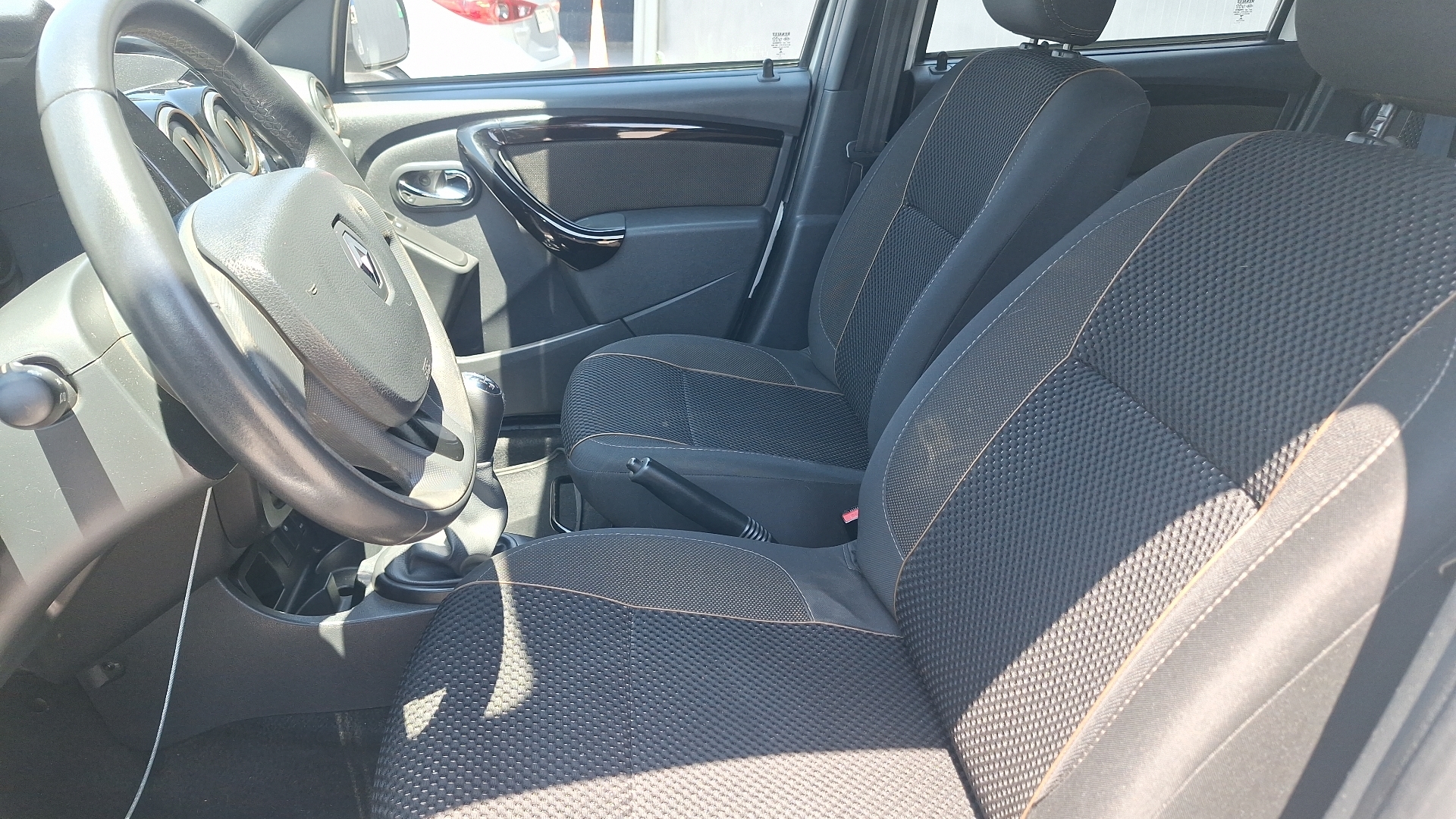 Renault Duster — foto 13 de 14
