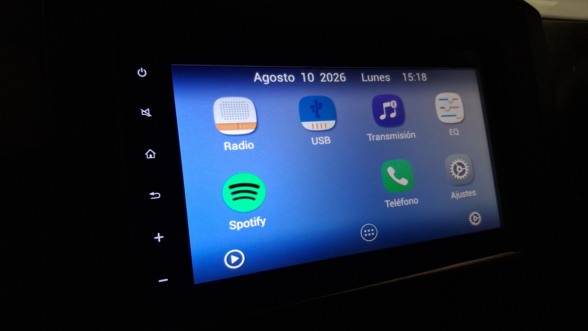 Suzuki Swift — foto 10 de 16