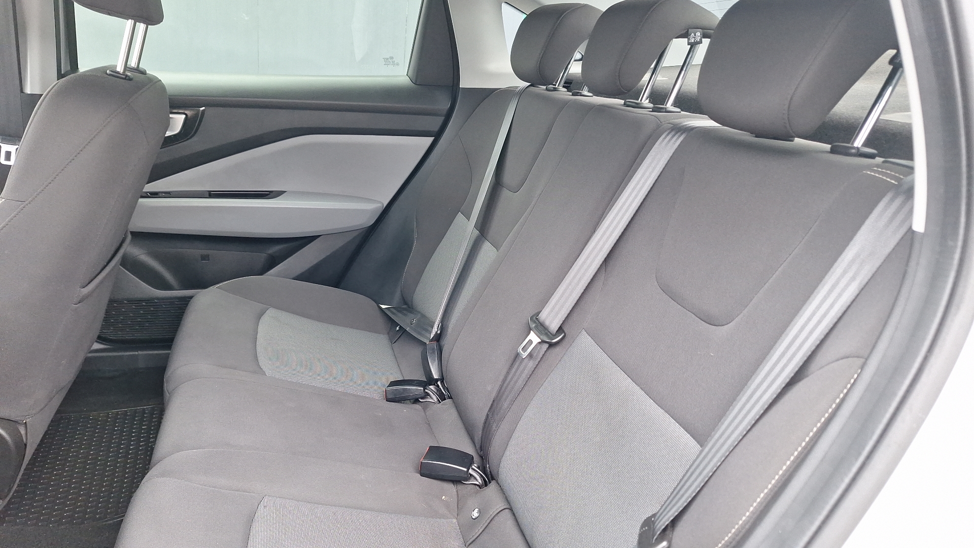 Chevrolet Sail — foto 13 de 15