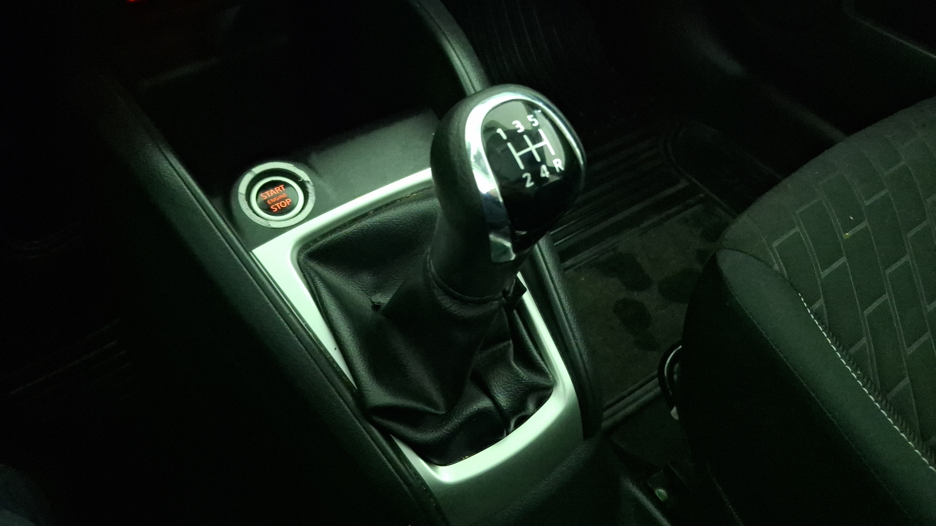 Nissan Kicks — foto 11 de 16