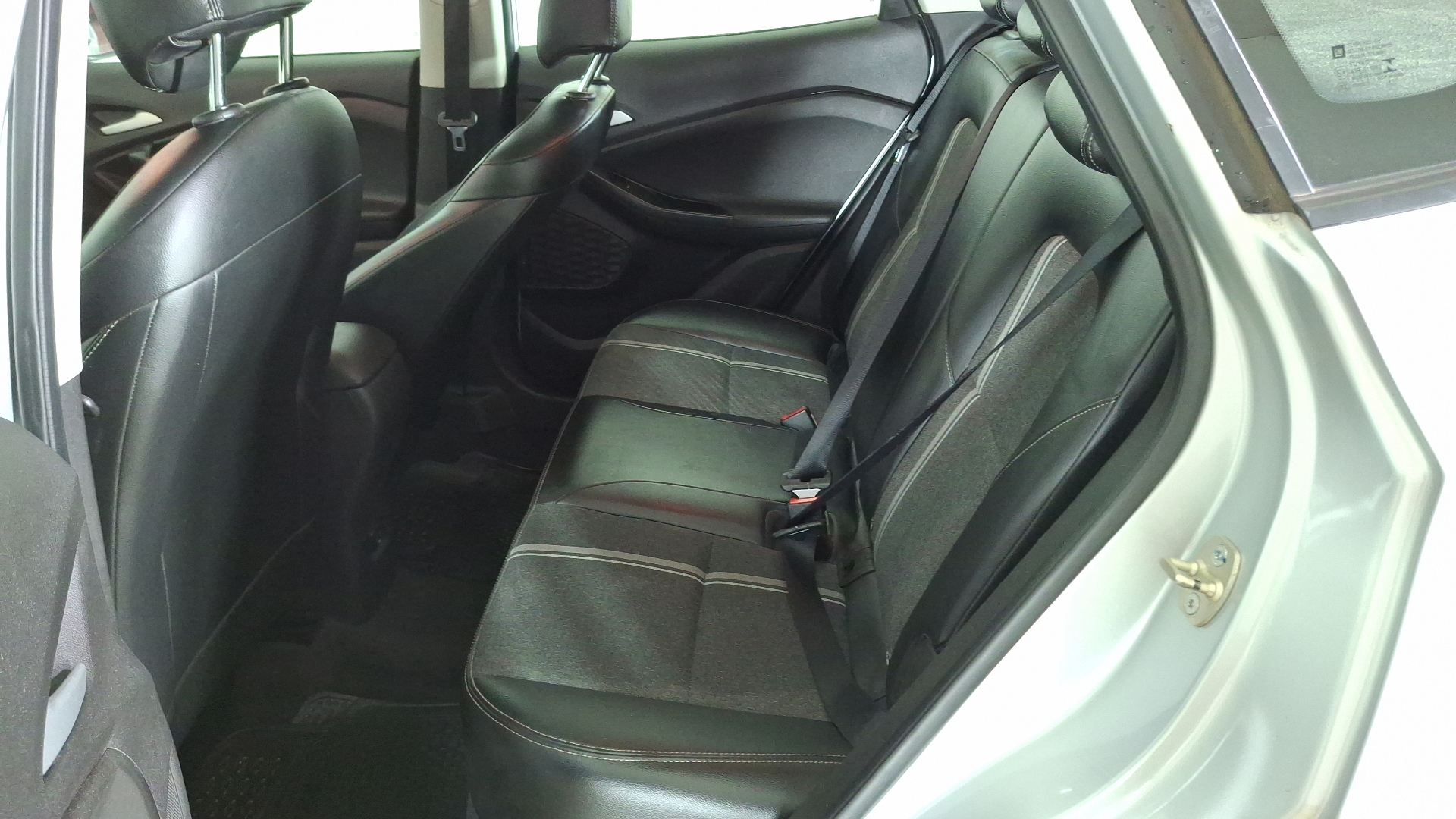 Chevrolet Tracker — foto 14 de 16