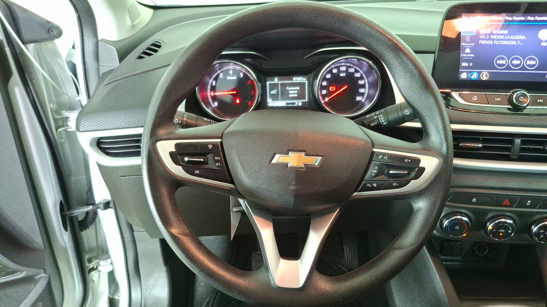 Chevrolet Tracker — foto 8 de 16