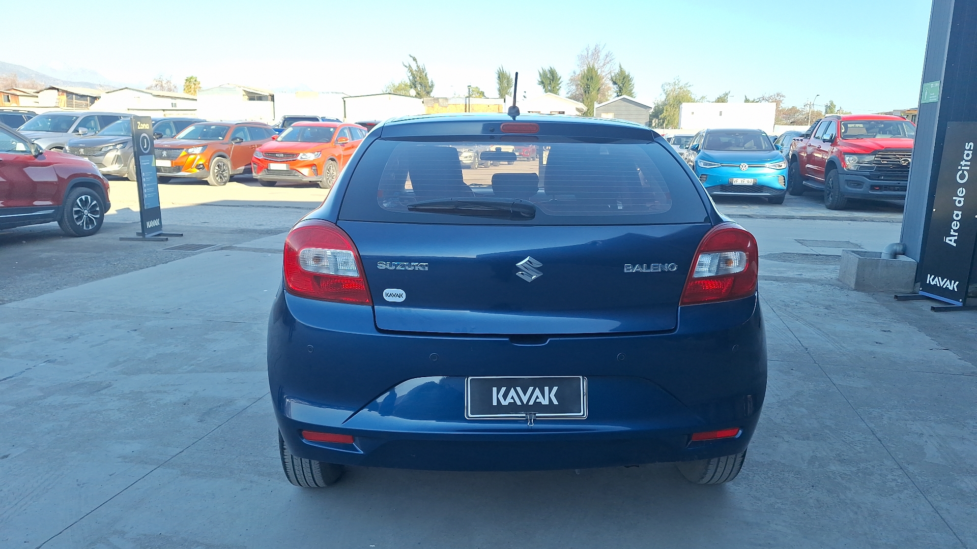 Suzuki Baleno — foto 3 de 14