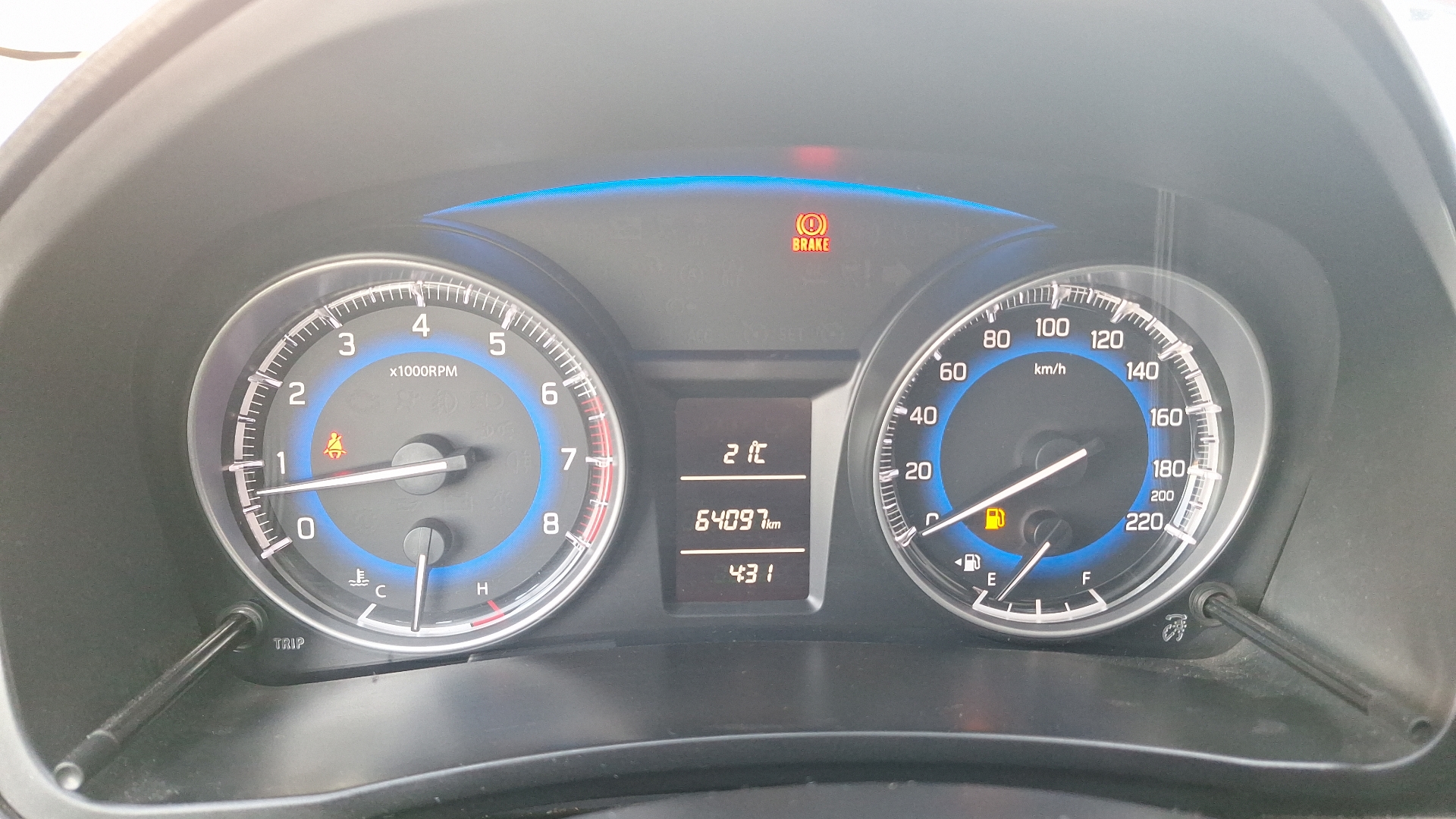 Suzuki Baleno — foto 9 de 14