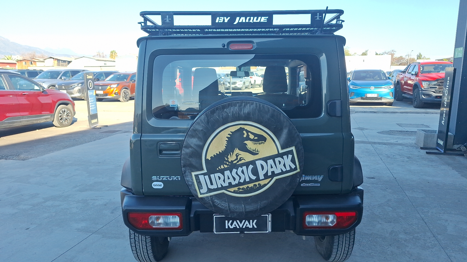 Suzuki Jimny — foto 3 de 15