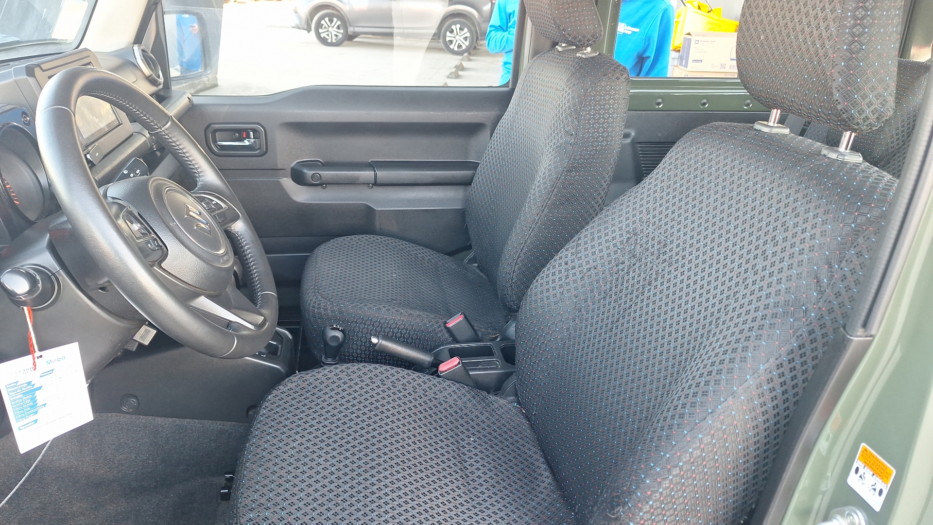 Suzuki Jimny — foto 14 de 15