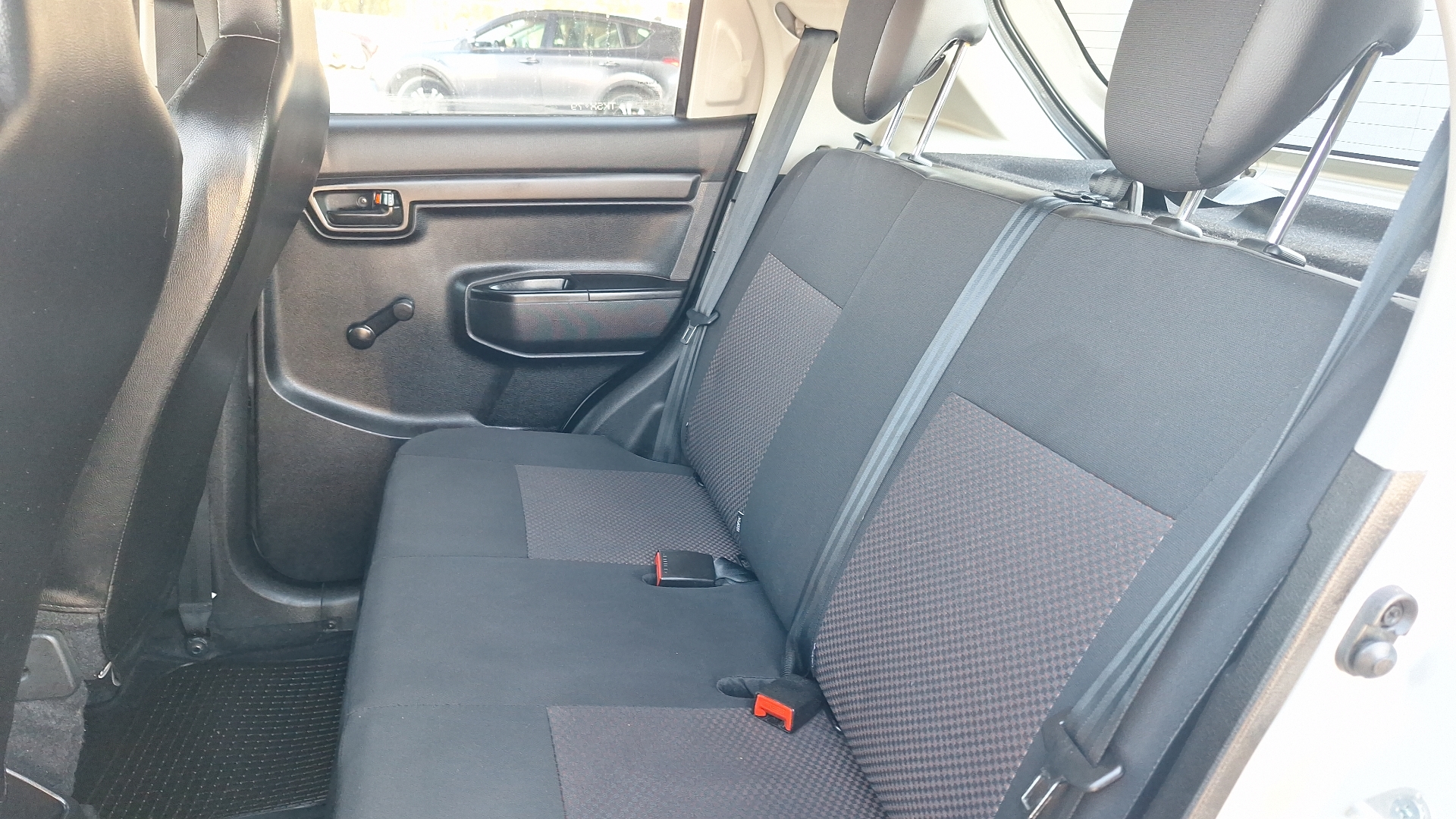 Suzuki S-Presso — foto 13 de 15