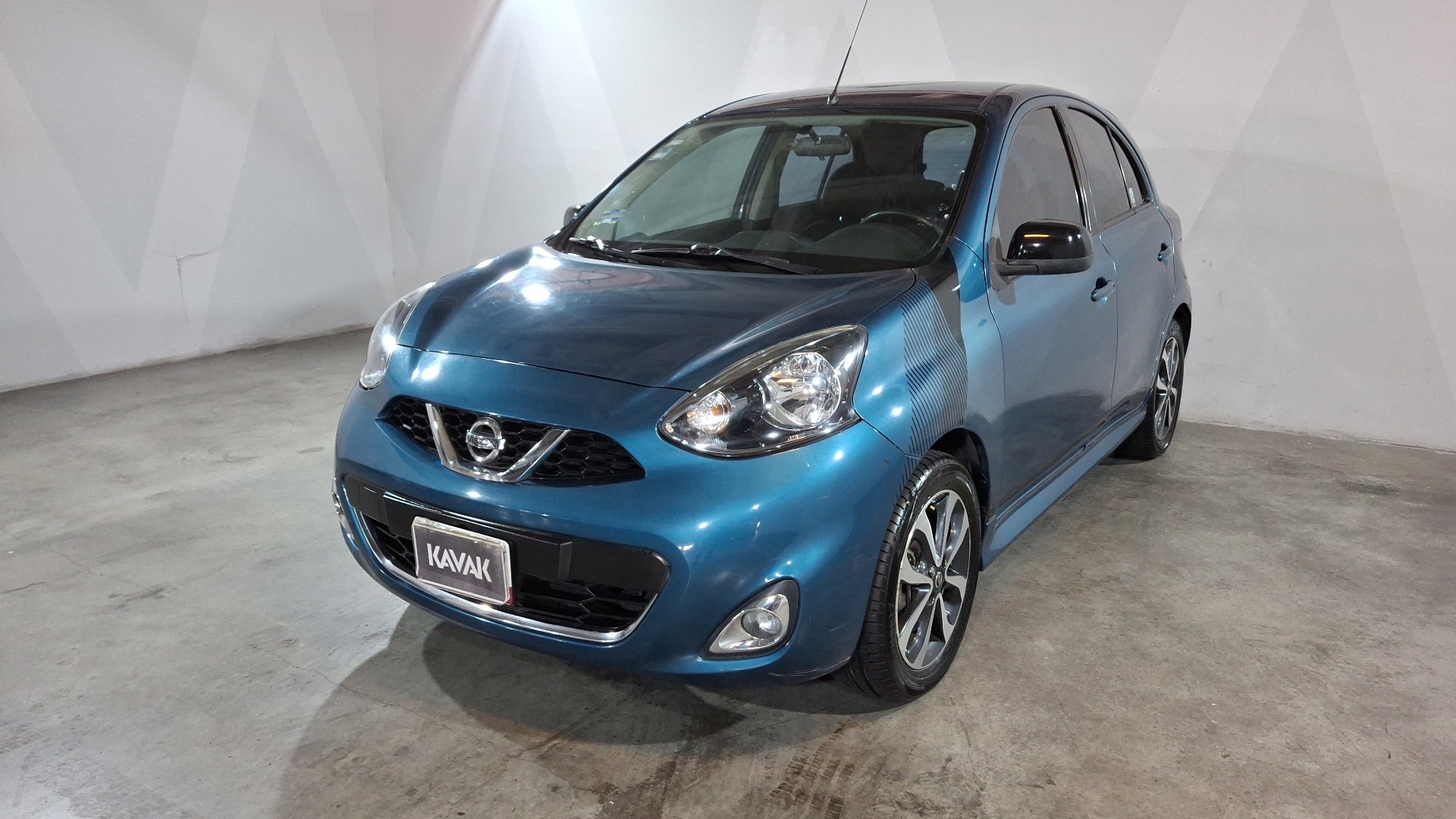 Nissan March 2015